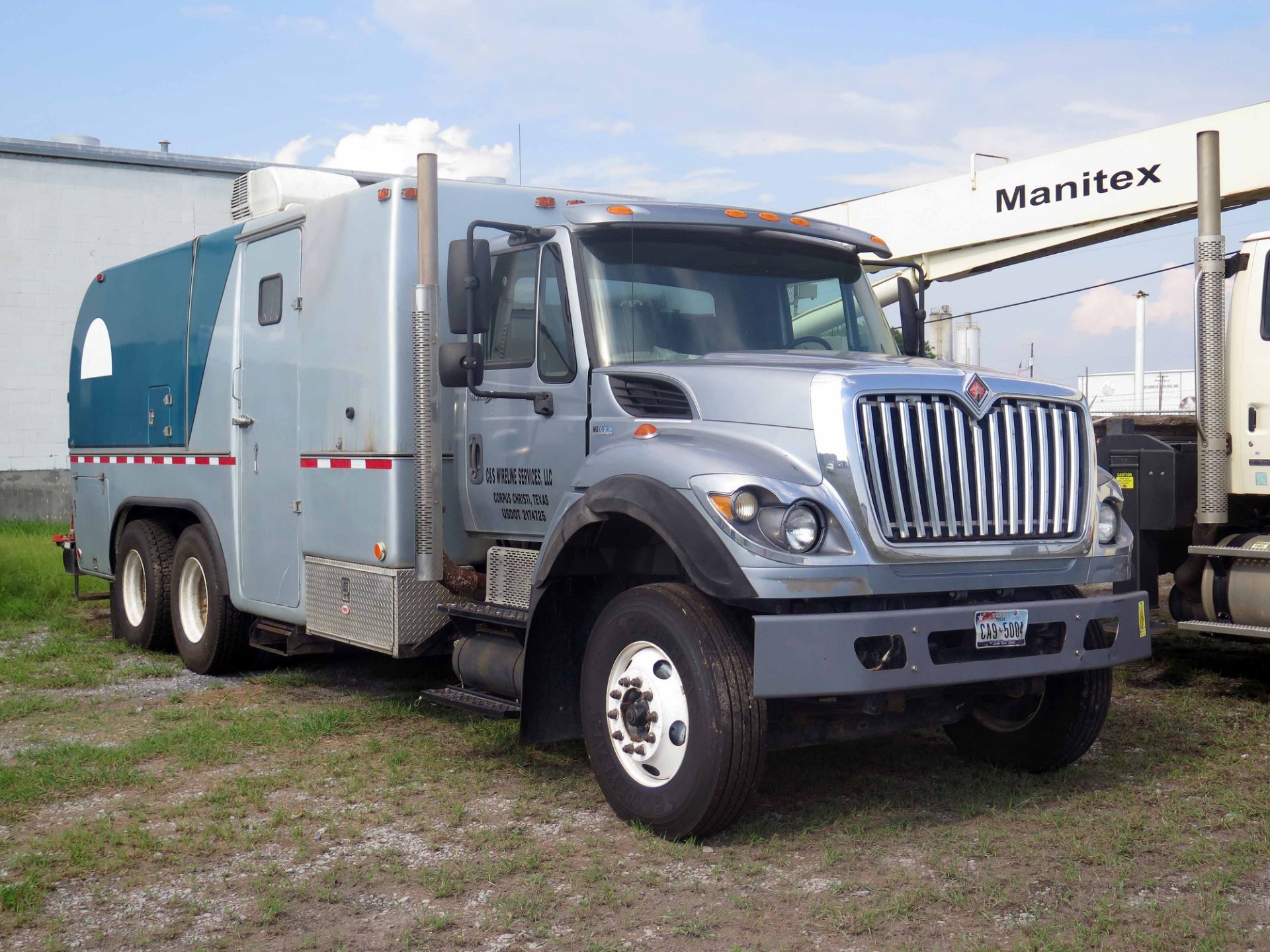 WIRELINE TRUCK, 2012 INTERNATIONAL MDL. WORKSTAR 7400 SERIES, Maxxforce 10 advanced diesel power, - Image 14 of 17