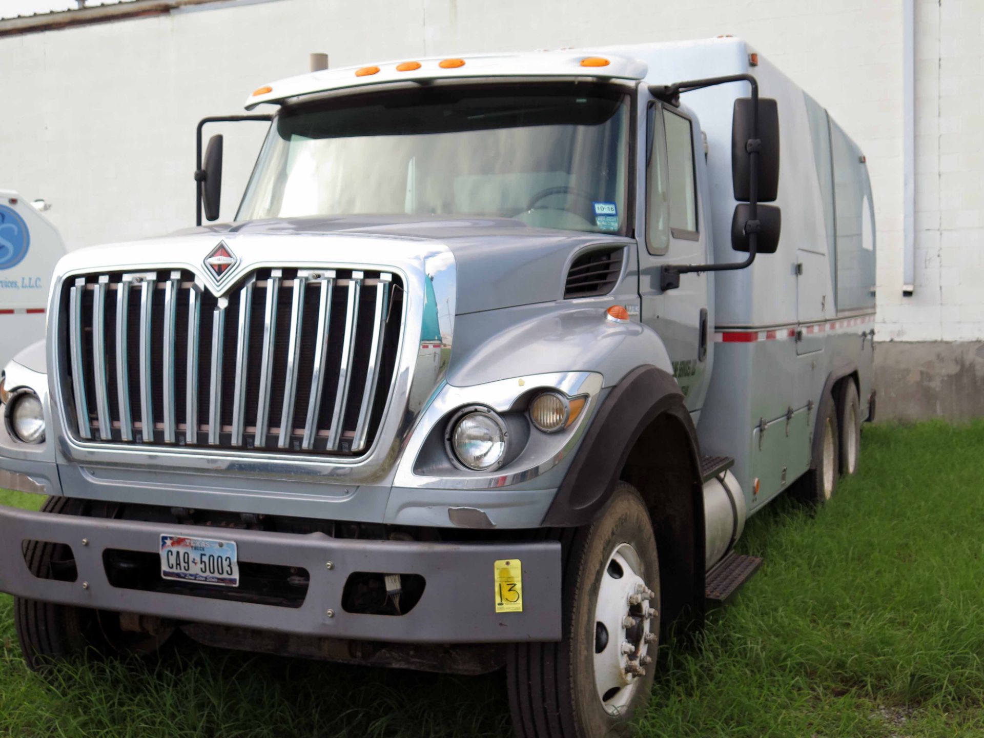 WIRELINE TRUCK, 2012 INTERNATIONAL MDL. WORKSTAR 7400 SERIES, Maxxforce 10 advanced diesel power,