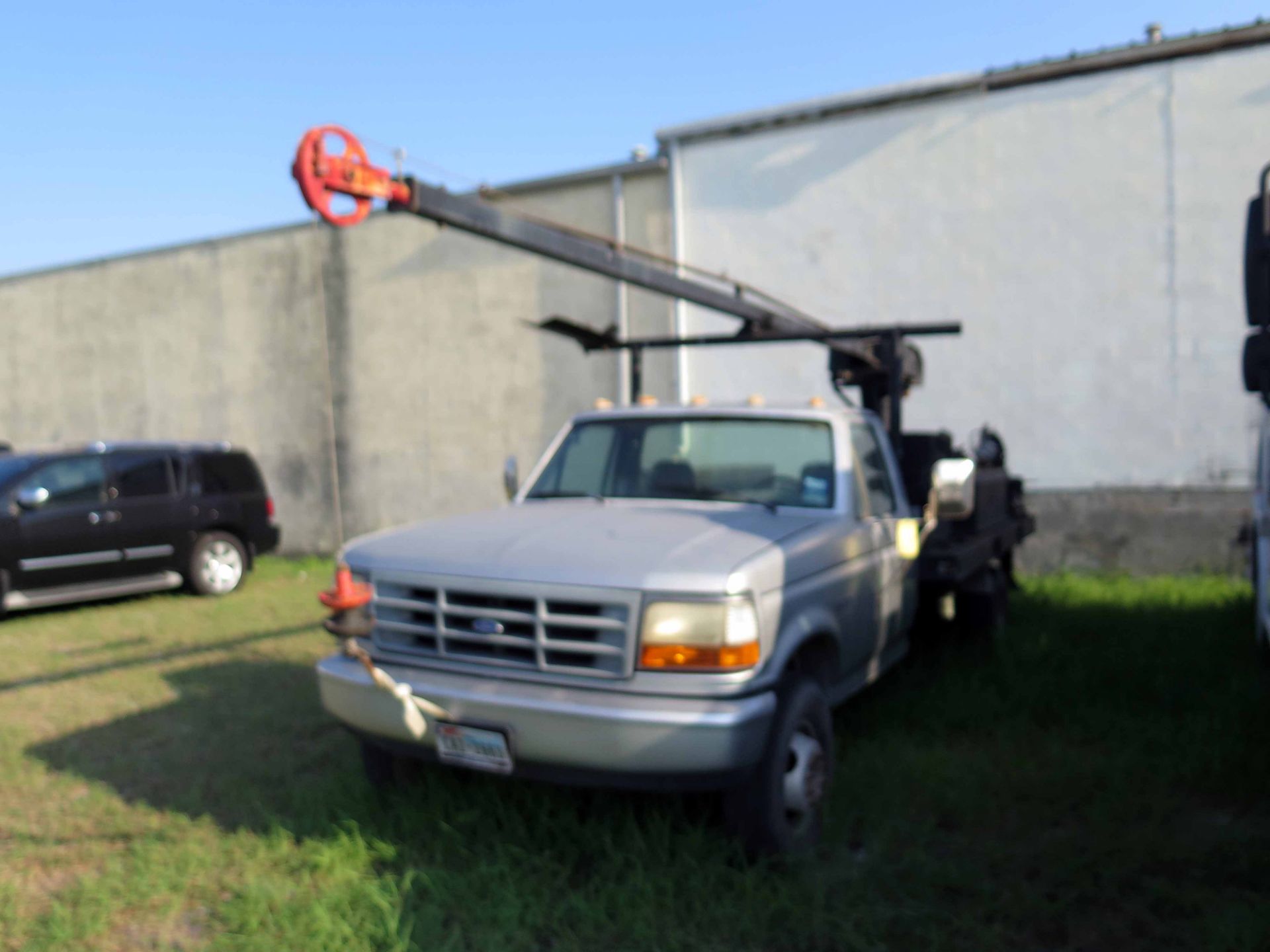 WIRELINE TRUCK, 1993 FORD MDL. F SUPER DUTY, dual rear tires, V-8 gasoline engine, 4-spd. trans. w/