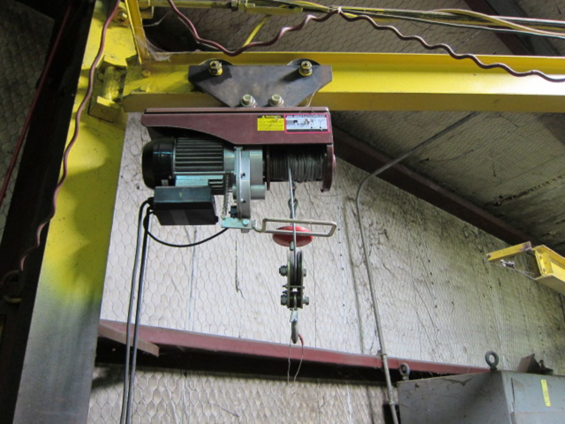 POST MOUNTED JIB CRANE, w/Minizize 2,000 lb. rope hoist - Image 2 of 2