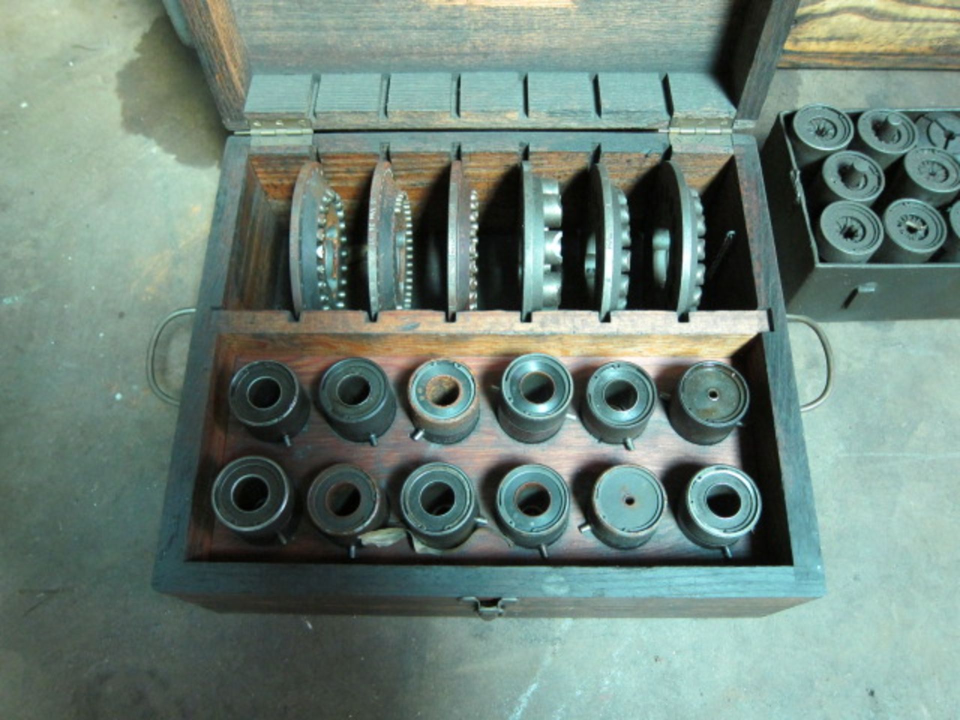 DRILL GRINDER, GIDDINGS & LEWIS WINSLOW EXACTOMATIC MDL. HC, large qty. of collets & bushing plates, - Image 5 of 7