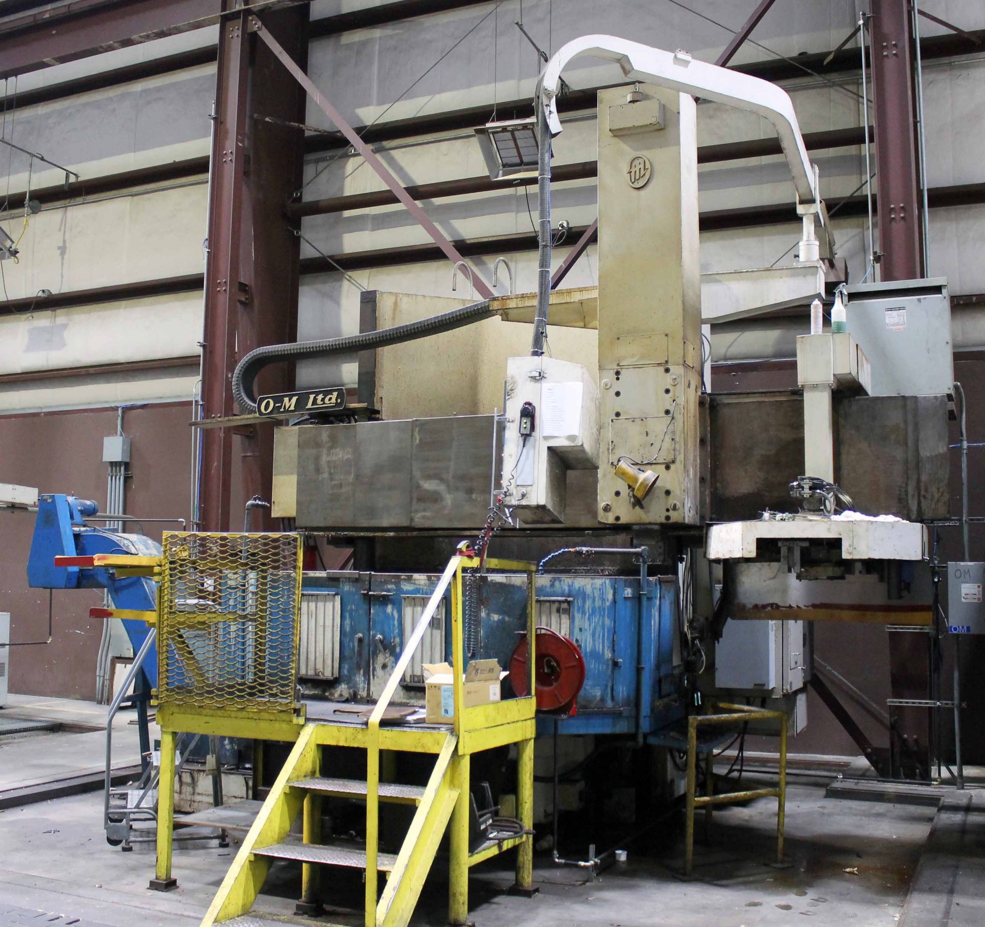 CNC VERTICAL BORING MILL, O-M LTD MDL. TM2-2ON VERTICAL CNC CHUCKER, Fanuc 15-M CNC control, 78.7" - Bild 2 aus 7