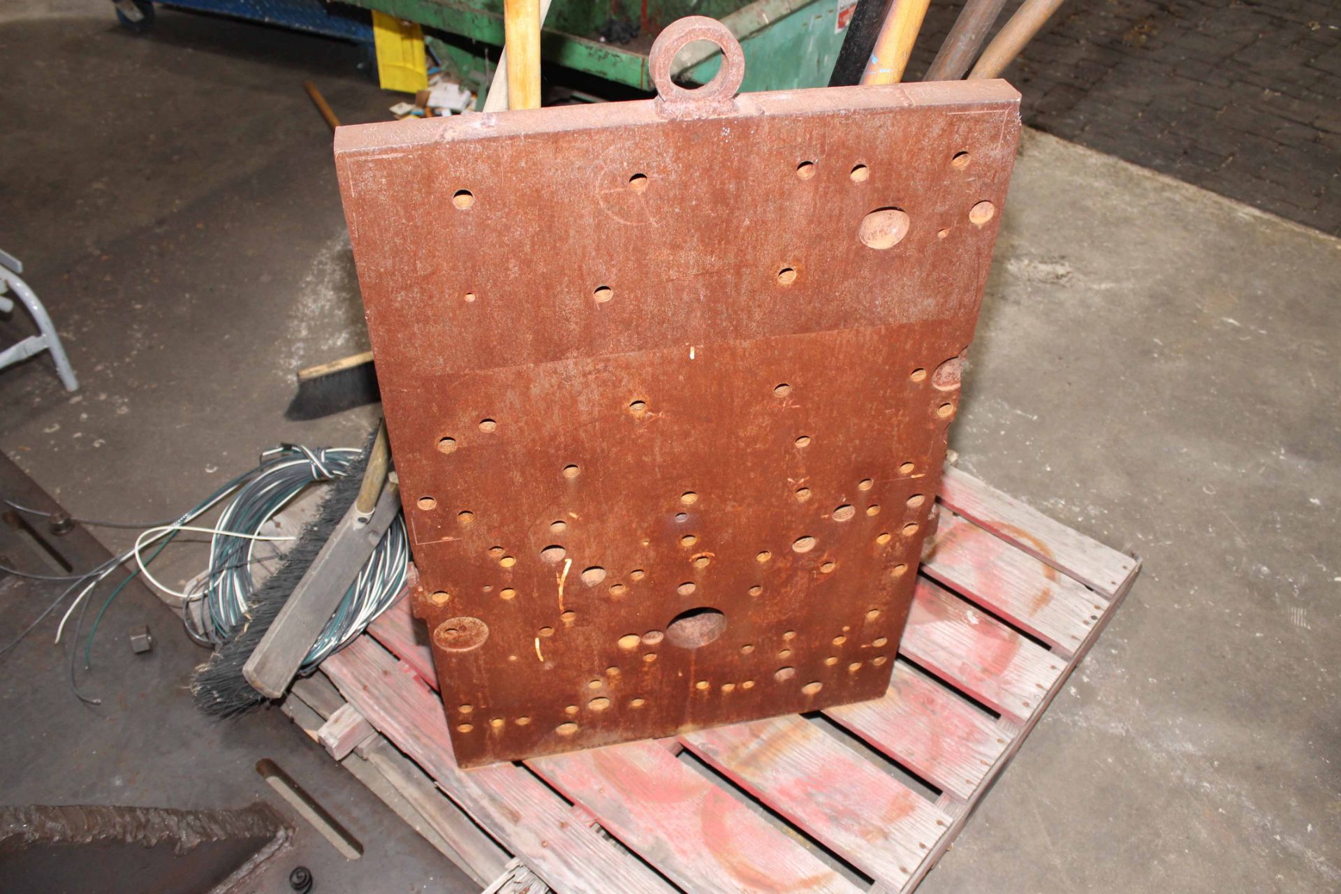 LOT OF ANGLE PLATES, including (1) 2' W x 3' ht., (1) 5' W x 4' ht., (1) 40" W x 3' ht., (1) 5' W - Bild 2 aus 6