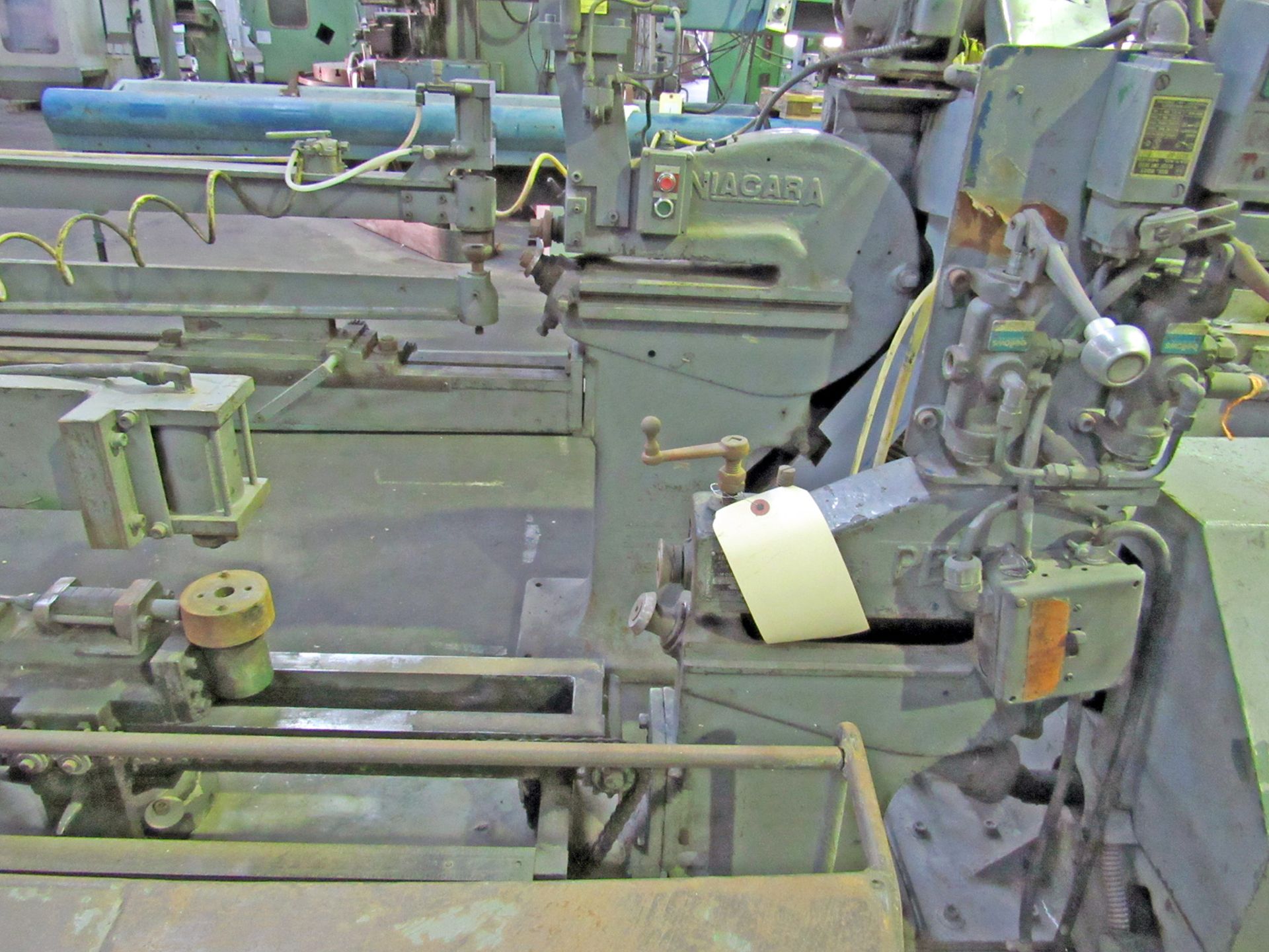 MANUAL CIRCLE SHEAR, PEXTO MDL 298-G, power clamping on outboard, power clamping on feeder, S/N 5-74 - Image 6 of 6