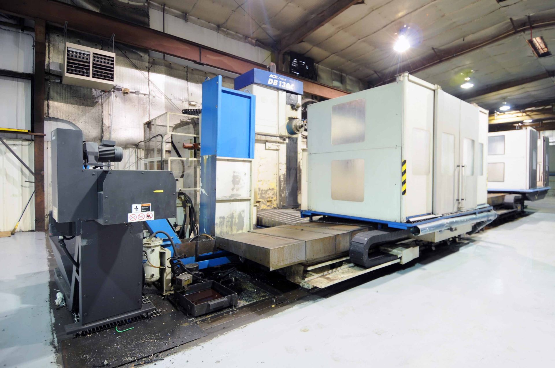 CNC HORIZONTAL BORING MILL, DOOSAN MDL. DB130C, new 4/2006, Fanuc 18i-MB CNC control, 5.12” spindle, - Image 2 of 9