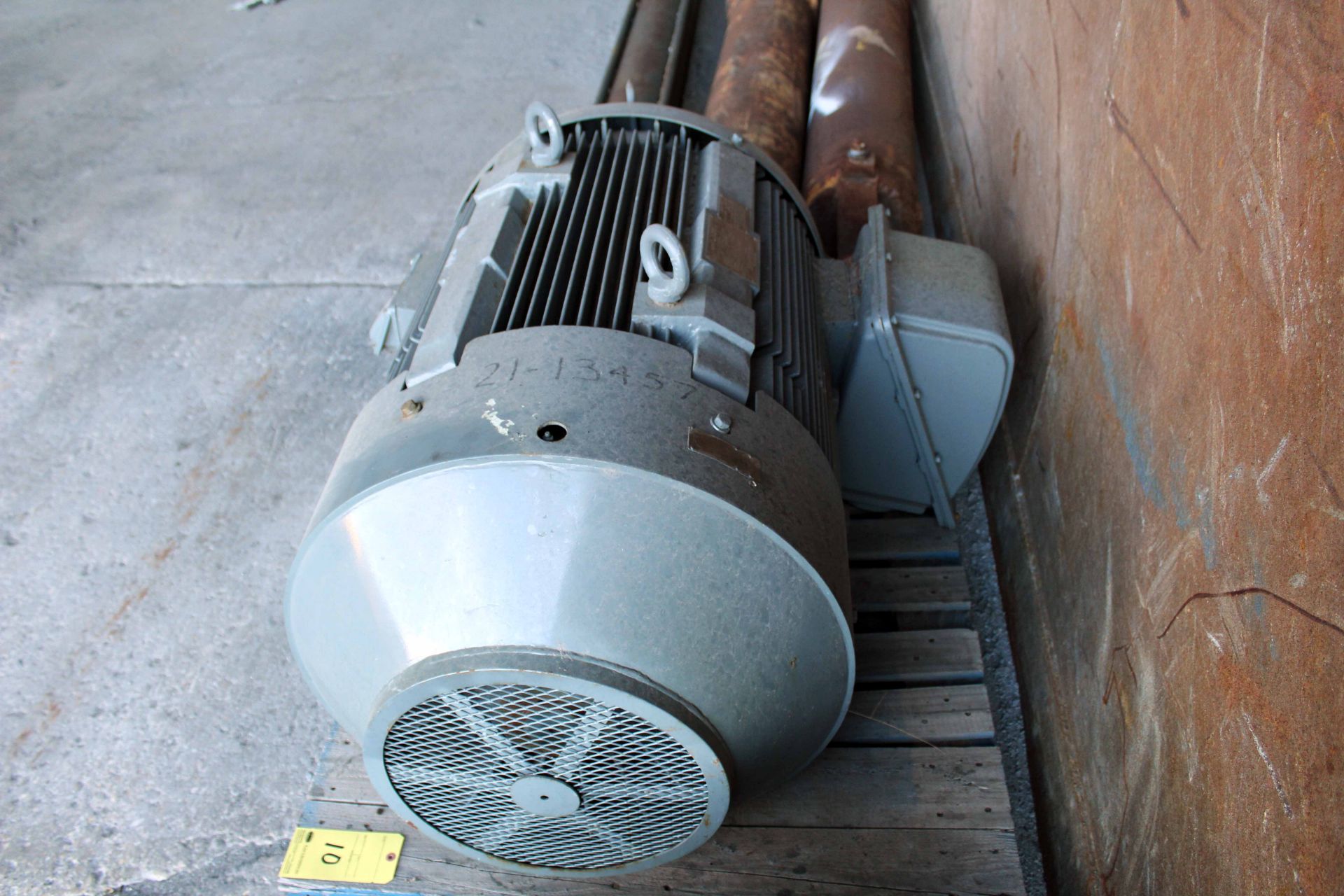 INDUCTION MOTOR, WESTINGHOUSE MAX-HT, TYPE AEEA-GDUWD, 300HP, 460V., 1775 RPM