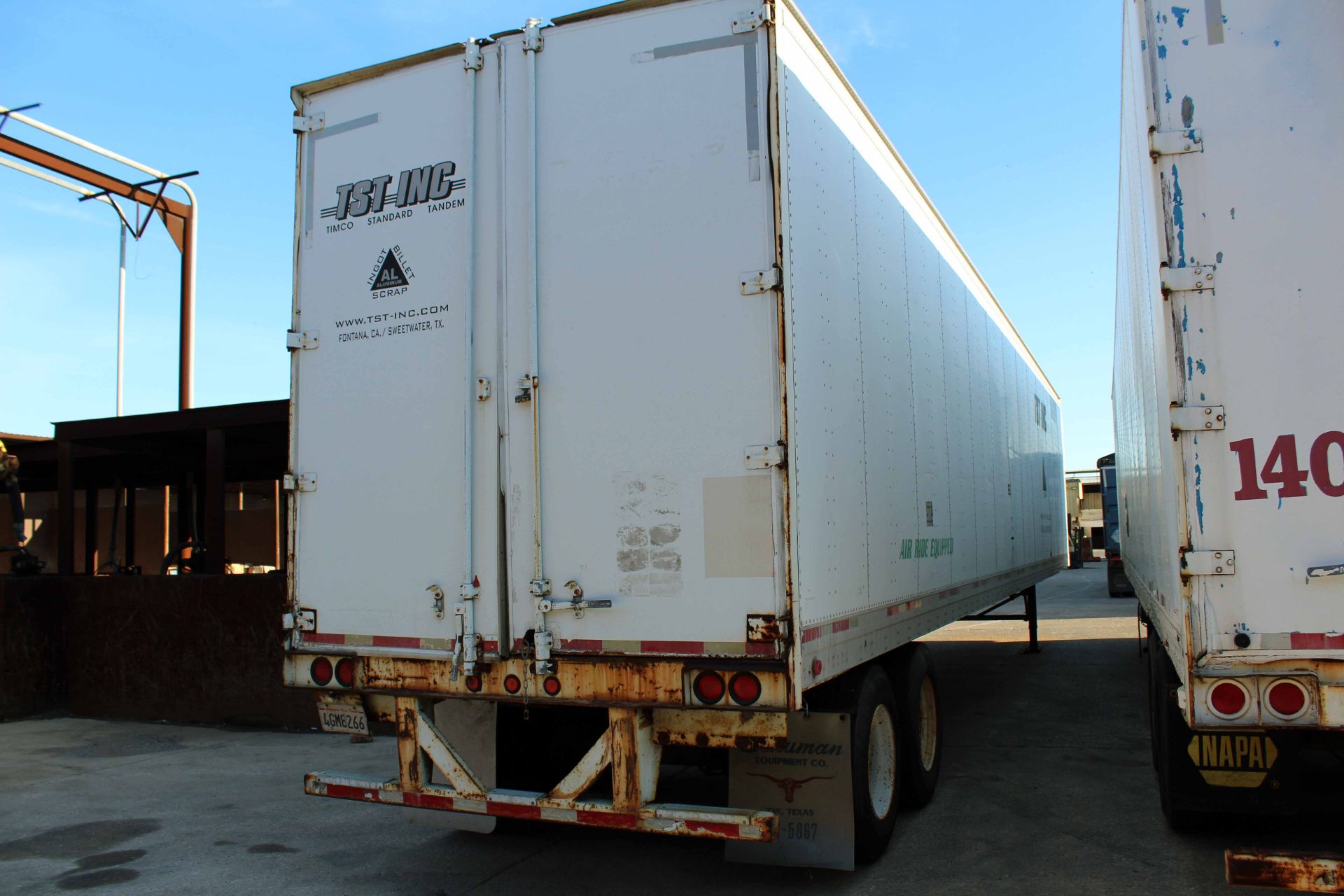 VAN TRAILER, TRAILMOBILE 53'L., tandem axle, landing gear, CA Lic. No. 4GM8266, VIN N.A. - Image 4 of 4