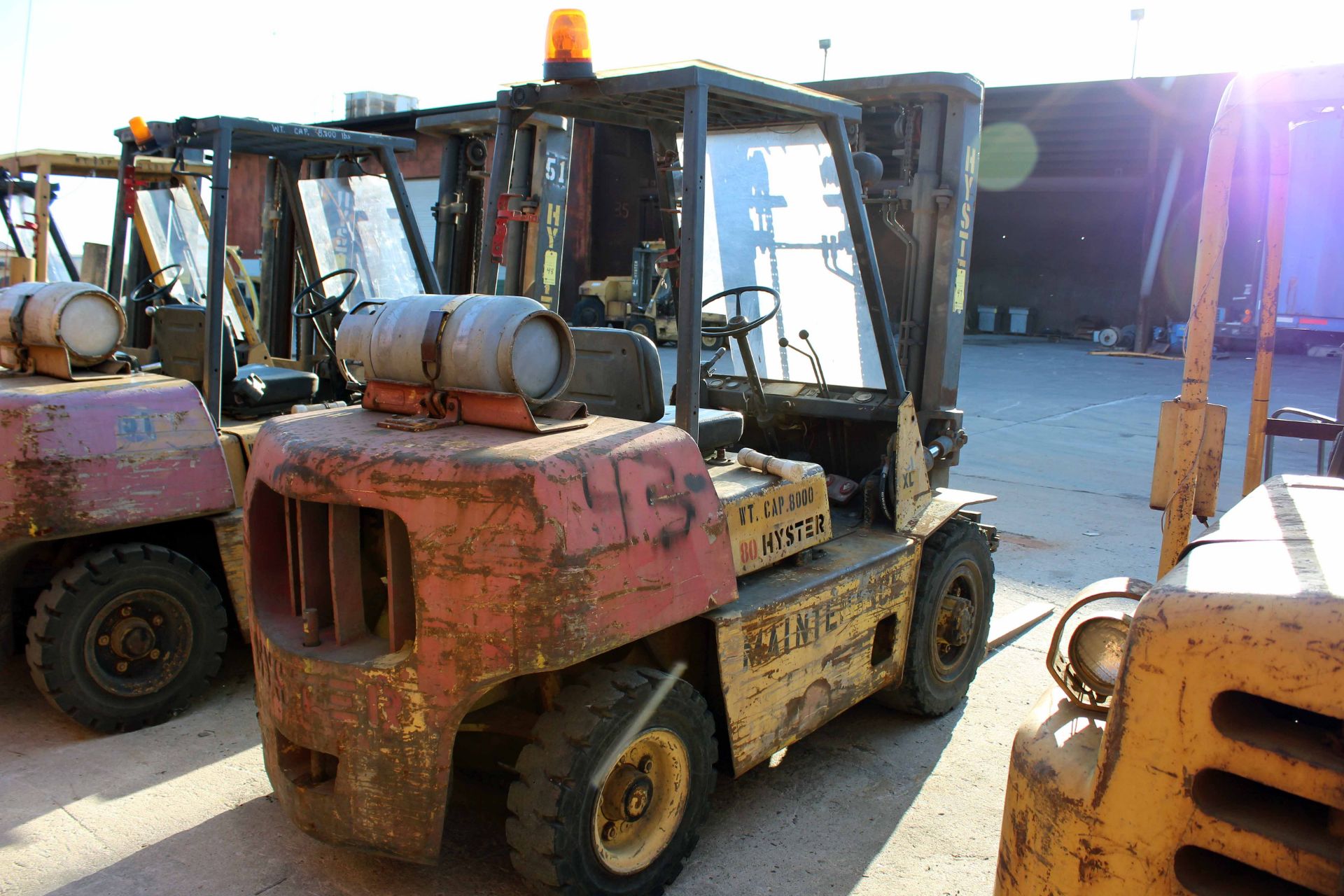 FORKLIFT, HYSTER 8,000 LB. CAP. MDL. H80XL, LPG pwrd., 8,000 lb. cap. @ 20" L.C., 149" max. lift,