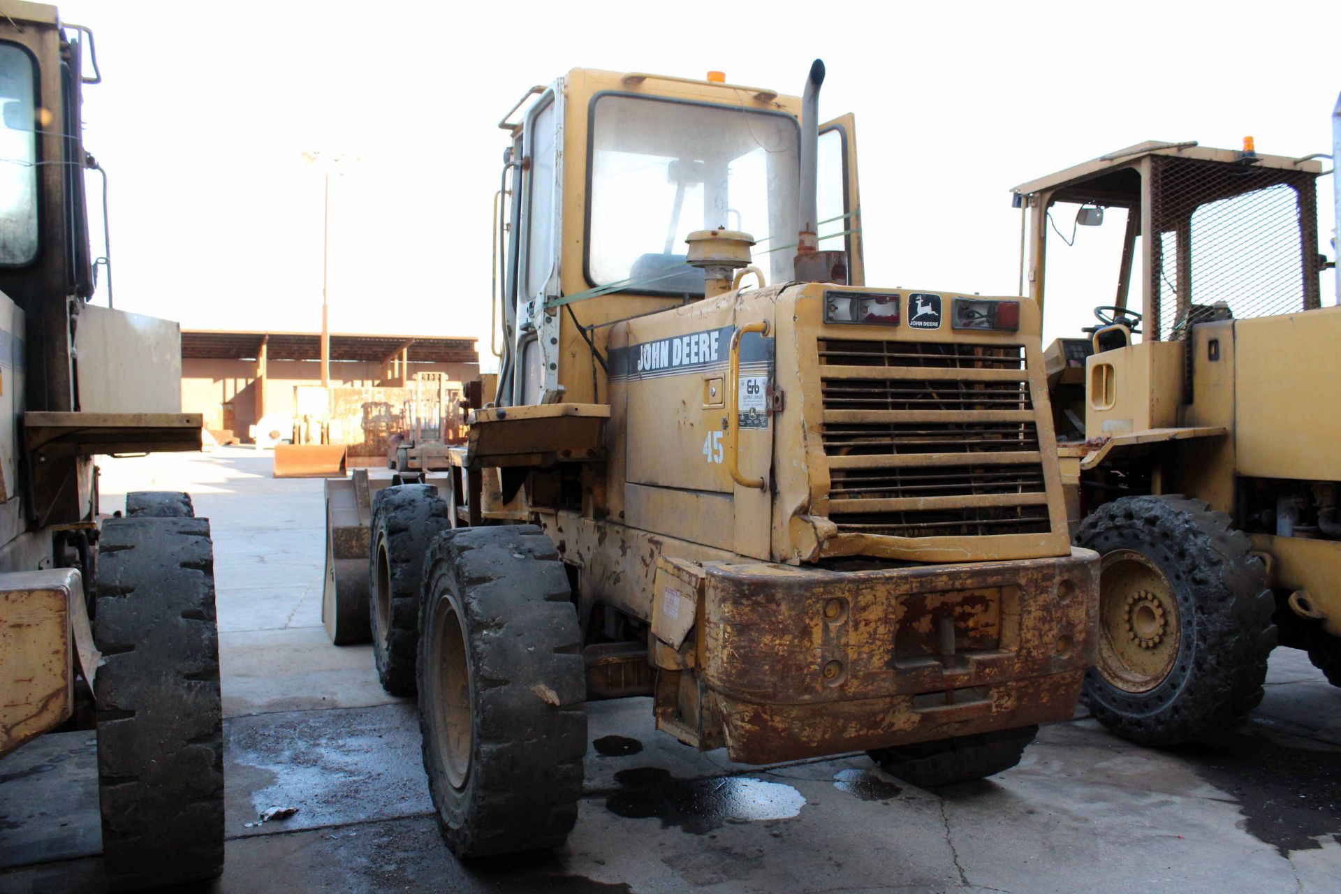 ARTICULATED FRONT END LOADER, JOHN DEERE MDL. 444G, S/N 444GX002443