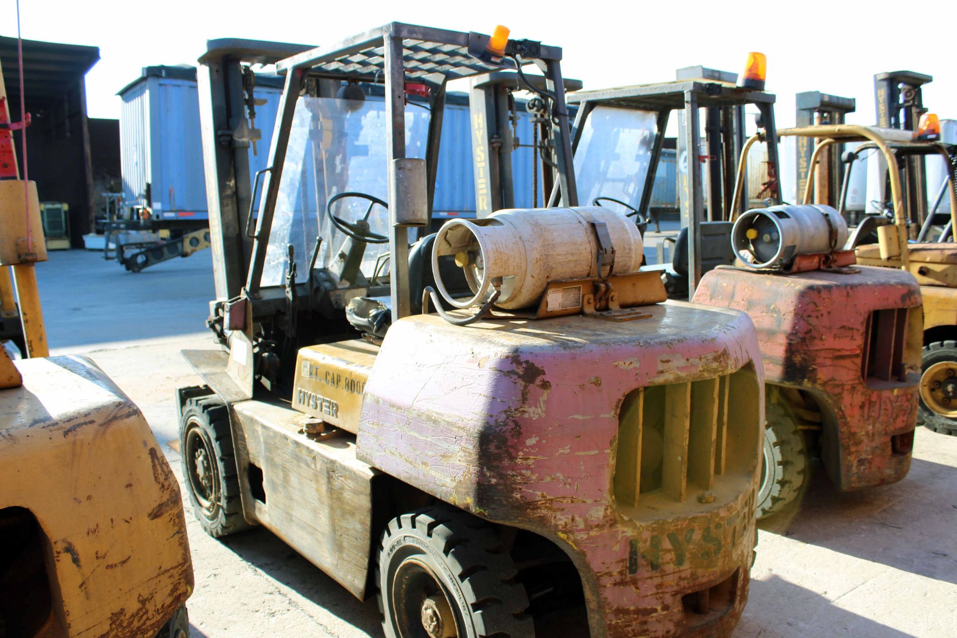 FORKLIFT, HYSTER 8,000 LB. CAP. MDL. H80XL, LPG pwrd., 54" forks, wide fork carriage, S/N - Bild 2 aus 4