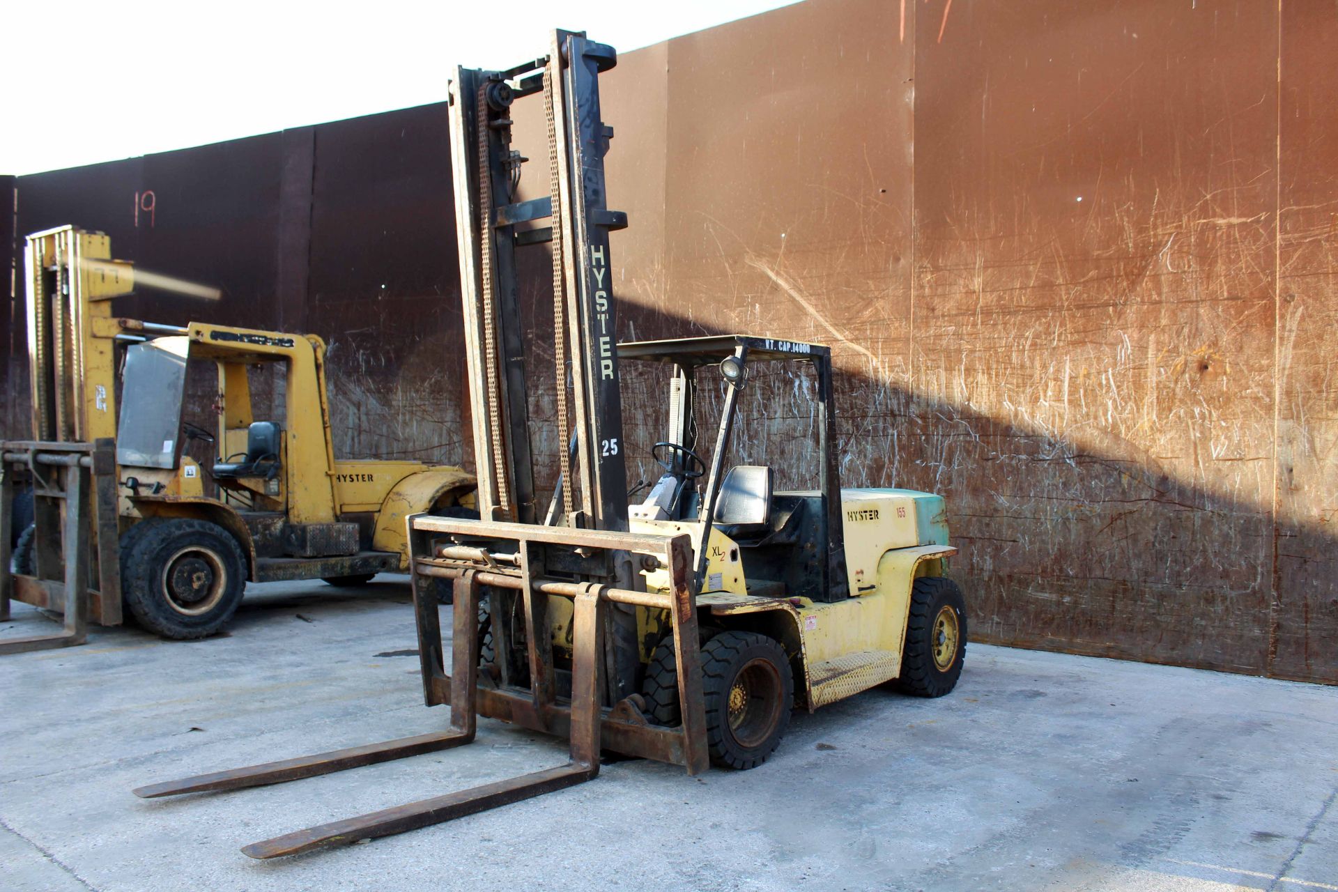 FORKLIFT, HYSTER 15,000 LB. CAP. MDL. H155XL, diesel pwrd., dual front solid rubber tires, S/N - Image 4 of 4