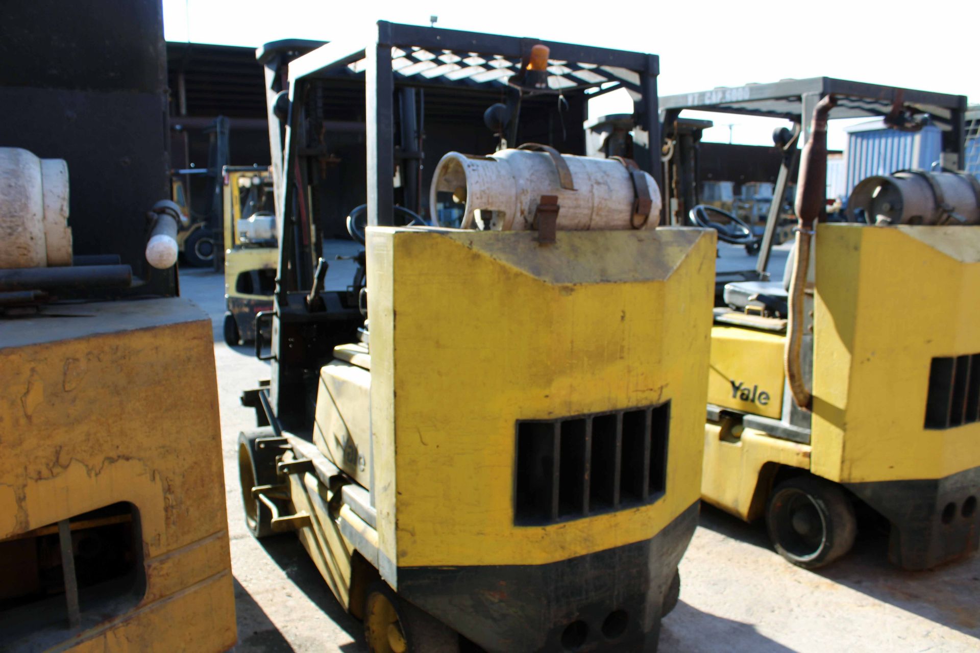 FORKLIFT, YALE 7,600 LB. CAP. MDL. GLCOB0LGNGAE0958CS, LPG pwrd., 7,600 lb. cap. @ 24" L.C., 215" - Image 2 of 4