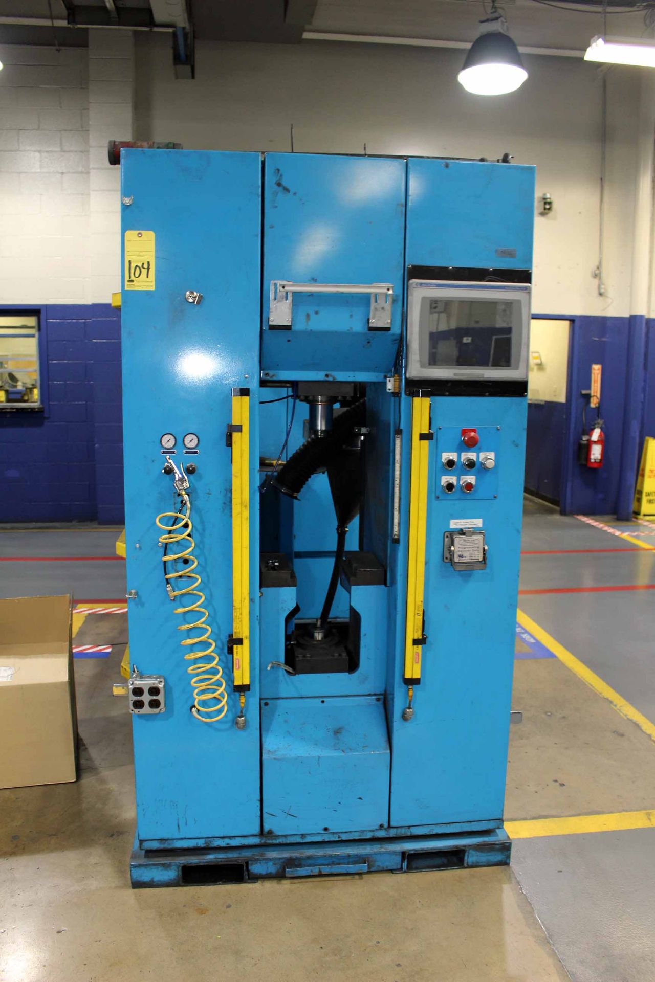 HYDRAULIC POWDER PRESS, TELEDYNE PRESS SYSTEMS 15 T. CAP. MDL. 15TCNC, CNC control, 15 T. cap. @ 2,