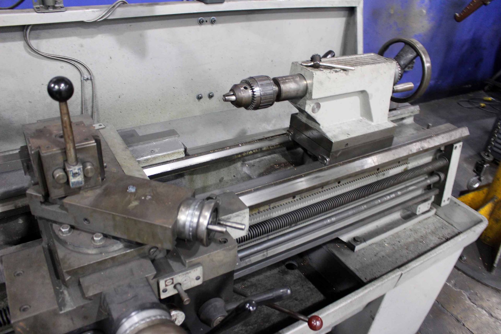 ENGINE LATHE, CLAUSING COLCHESTER 15" X 50", spds: 25-2000 RPM, 2-1/2" spdl. hole, taper attach., - Image 2 of 3