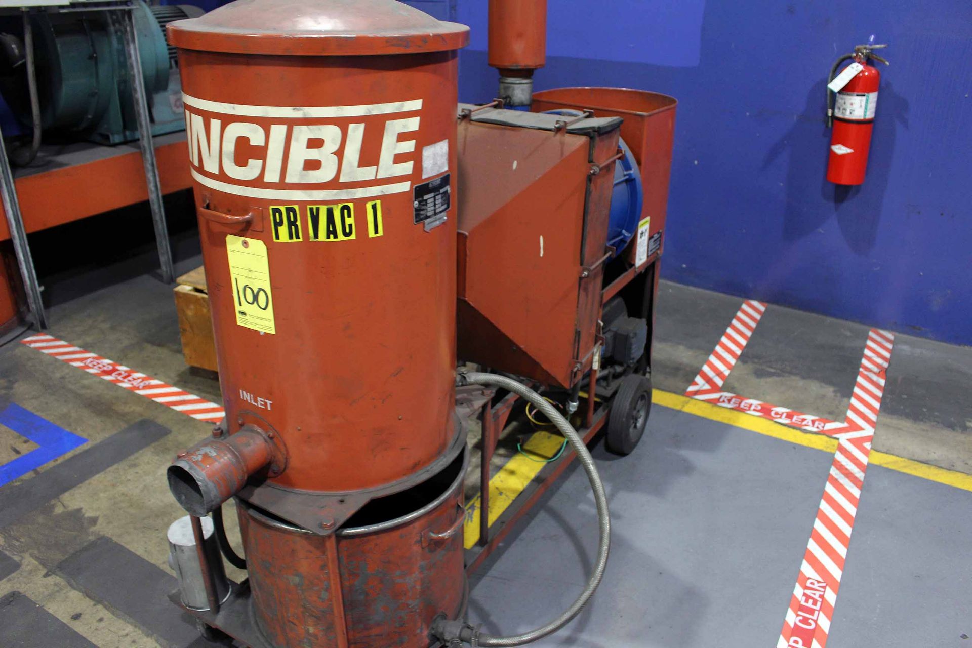 DUST COLLECTOR, INVINCIBLE MDL. 4554 PORTABLE VACUUM UNIT, new 2001, 7-1/2 HP motor, S/N 59K333