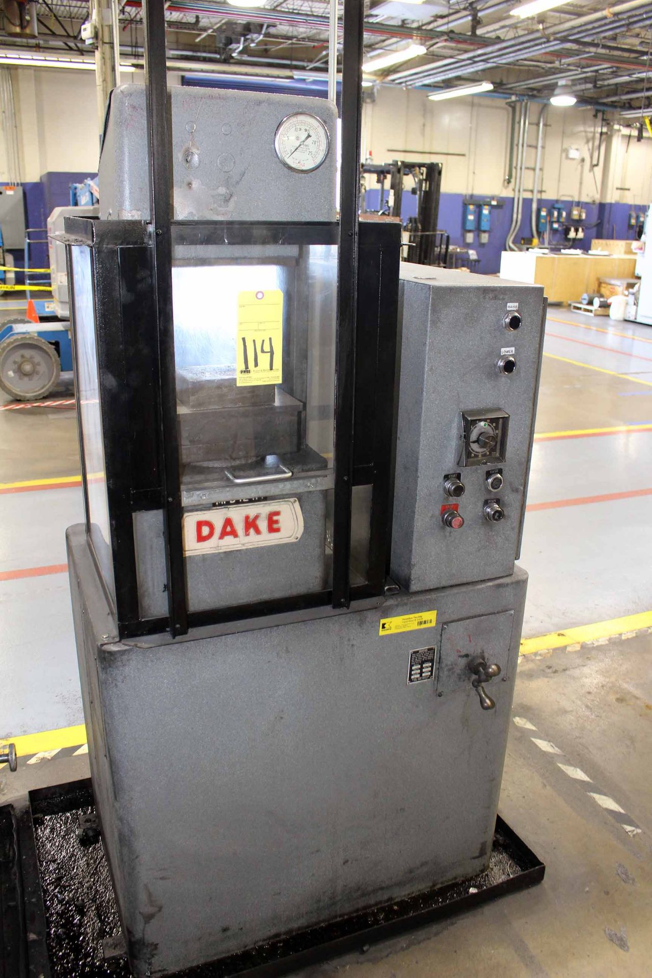 HYDRAULIC COLUMN STYLE LAB PRESS, DAKE MDL. 44-144, auto. cycle, 9" x 9" bed plate size, S/N 180829