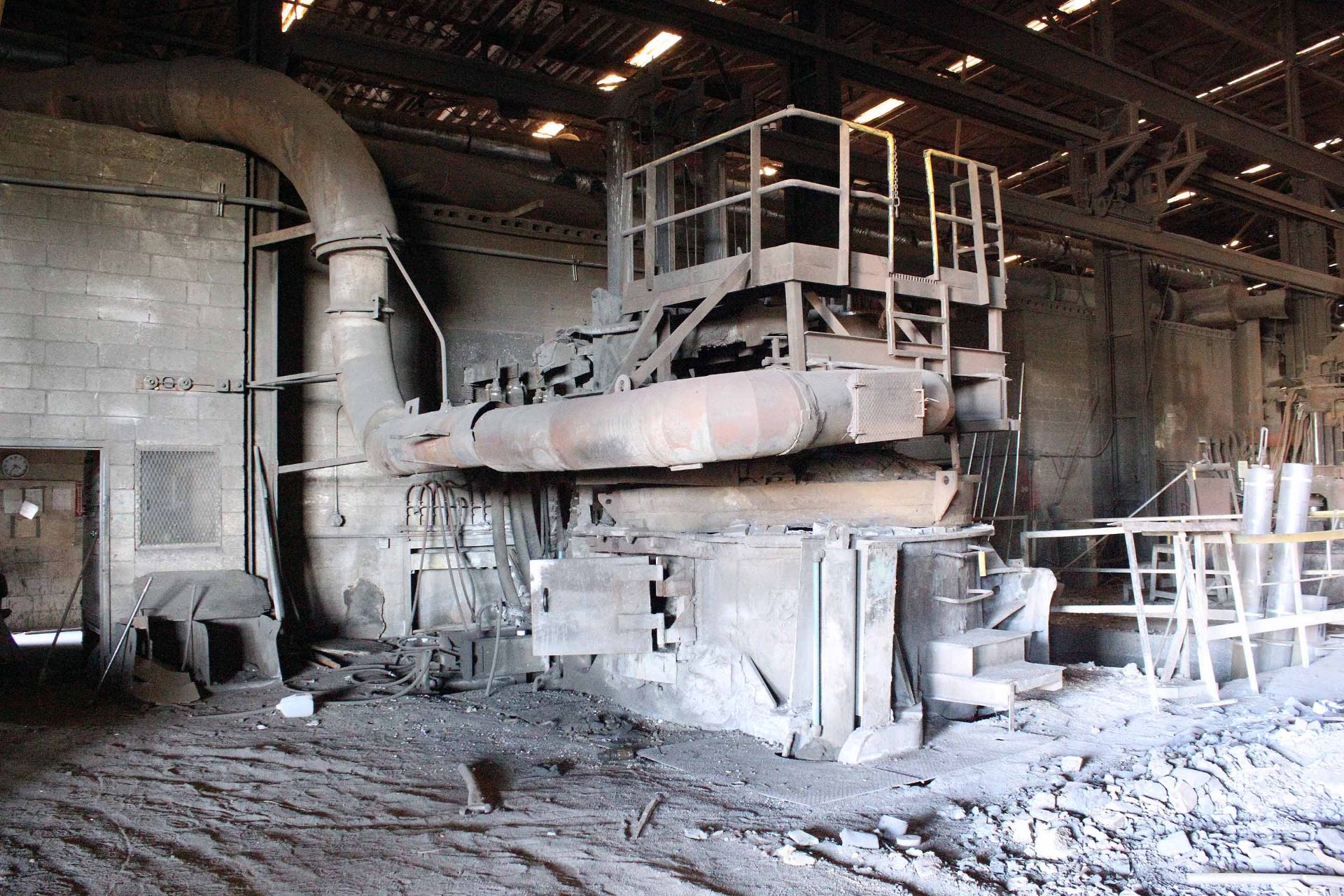 ELECTRIC ARC FURNACE, LECTROMELT 8 T. CAP., hyd. tilting shell, hyd. assist lid, water cooled leads, - Image 5 of 7