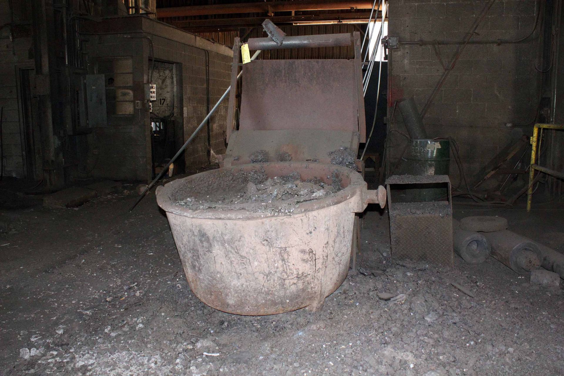 SLAG BUCKET, 4' dia. x 2' dp. - Image 2 of 2