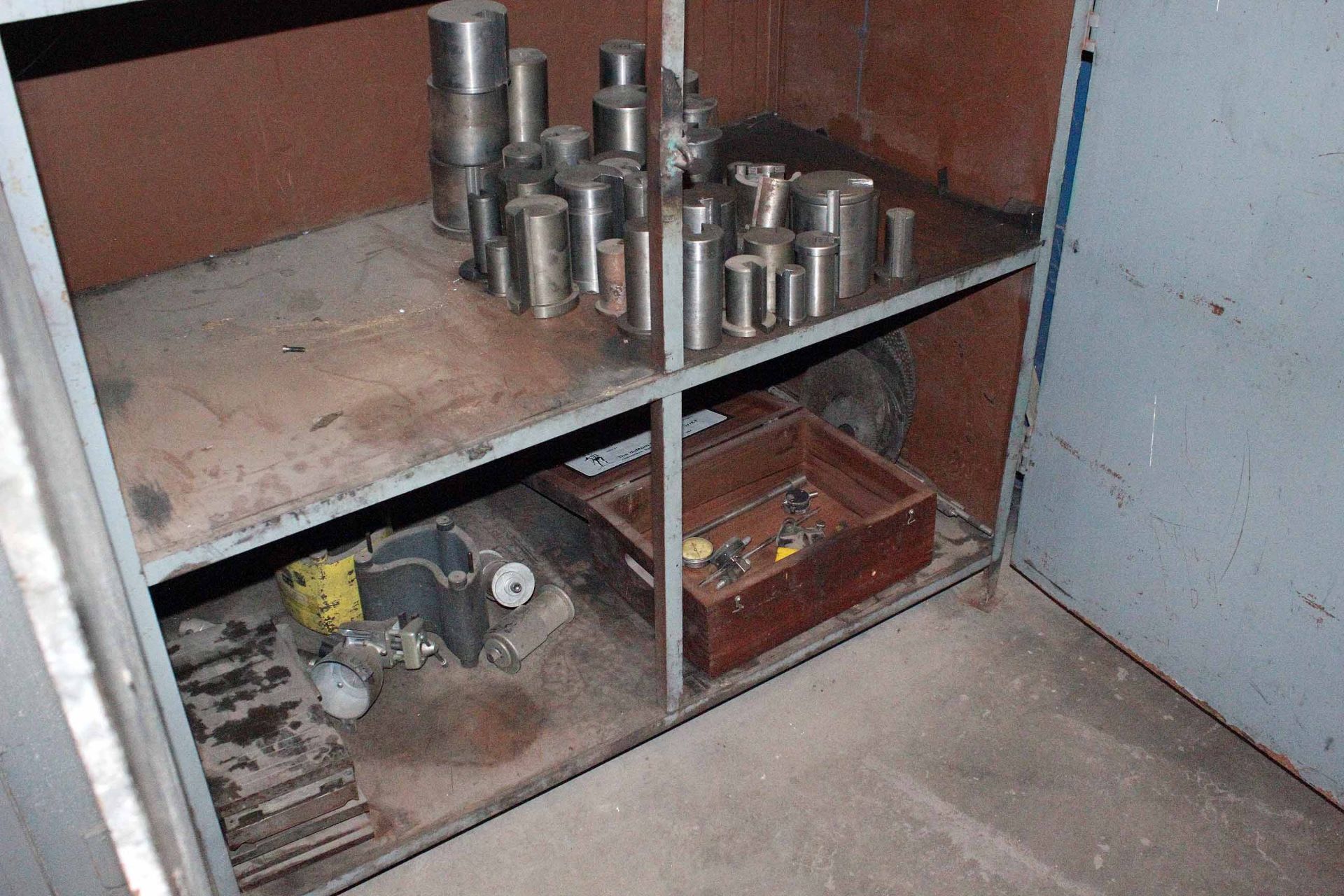 LOT CONSISTING OF REMAINDER OF TOOL CRIB: storage cabinets, nuts & bolts w/storage bins, - Image 5 of 6