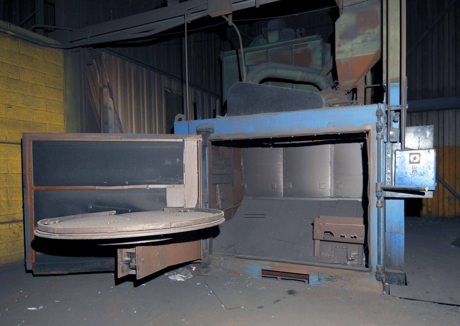 TABLE TYPE SHOT BLAST MACHINE, WHEELABRATOR, 65" dia. table, approx. 36' max. part ht., - Image 3 of 4