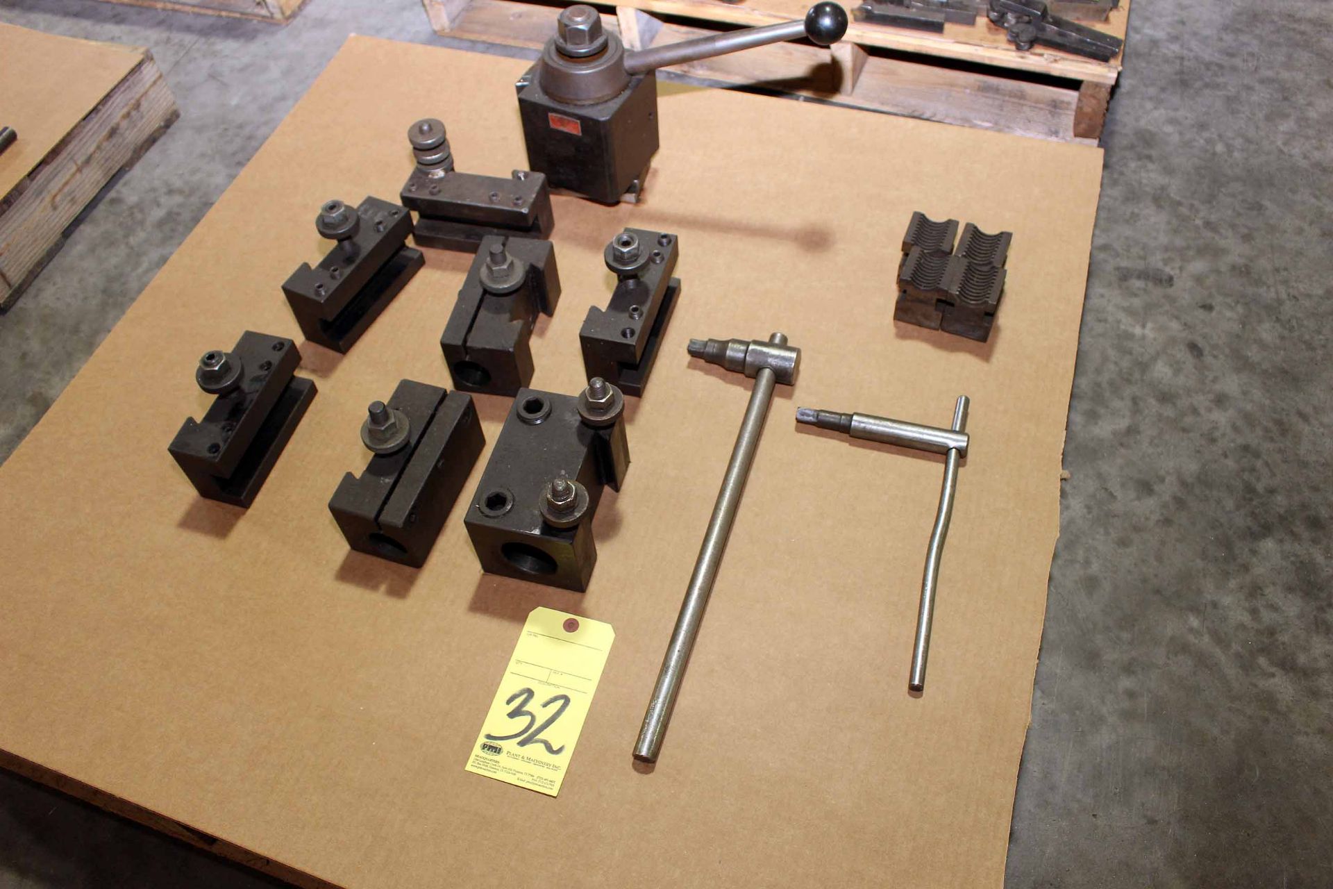 TOOLPOST, ALORIS, w/toolholders (Location A)