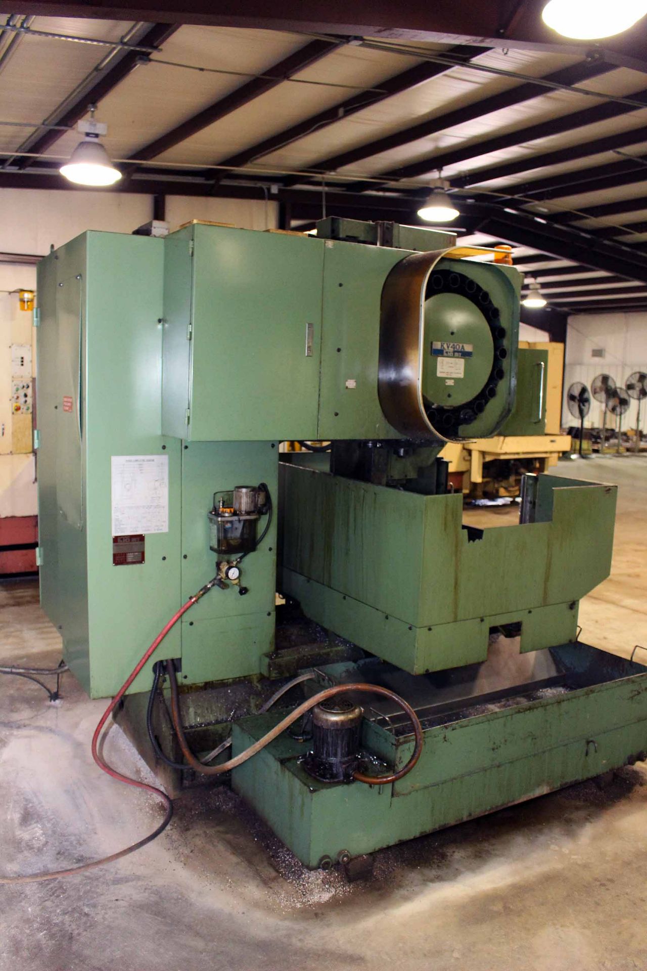 CNC VERTICAL MACHINING CENTER, KIA MDL. KV40A-0MB, new 11/1989, Fanuc OM-B CNC control, 24" x 14" - Image 2 of 4