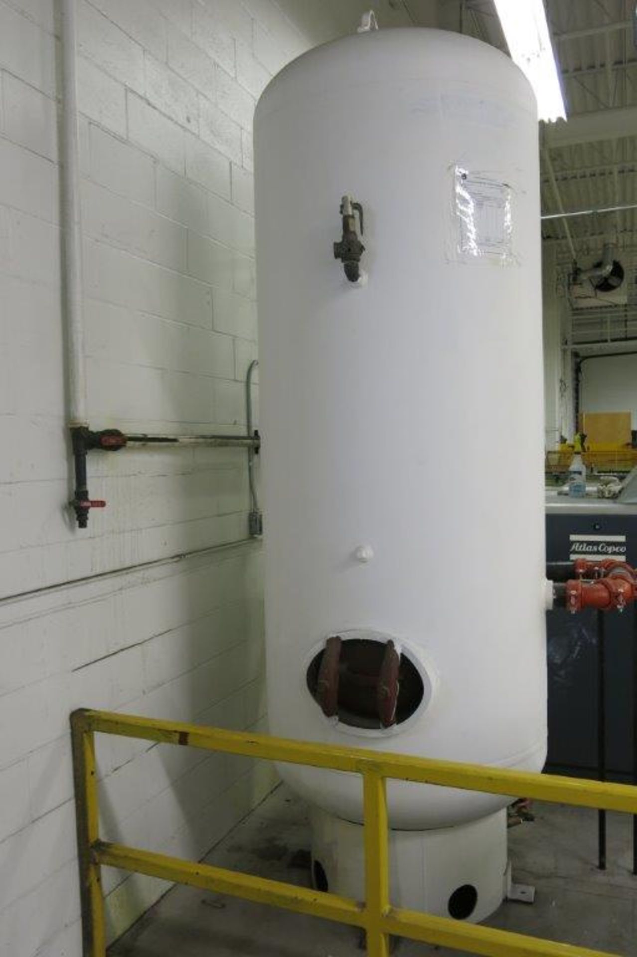 AIR COMPRESSOR RECEIVING TANK, (RIGGER REQUIRED) - Image 2 of 3