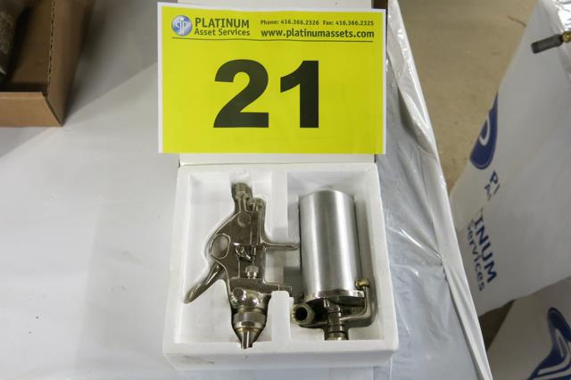 MIT, HEAVY DUTY, PNEUMATIC SPRAY GUN - NEW IN BOX