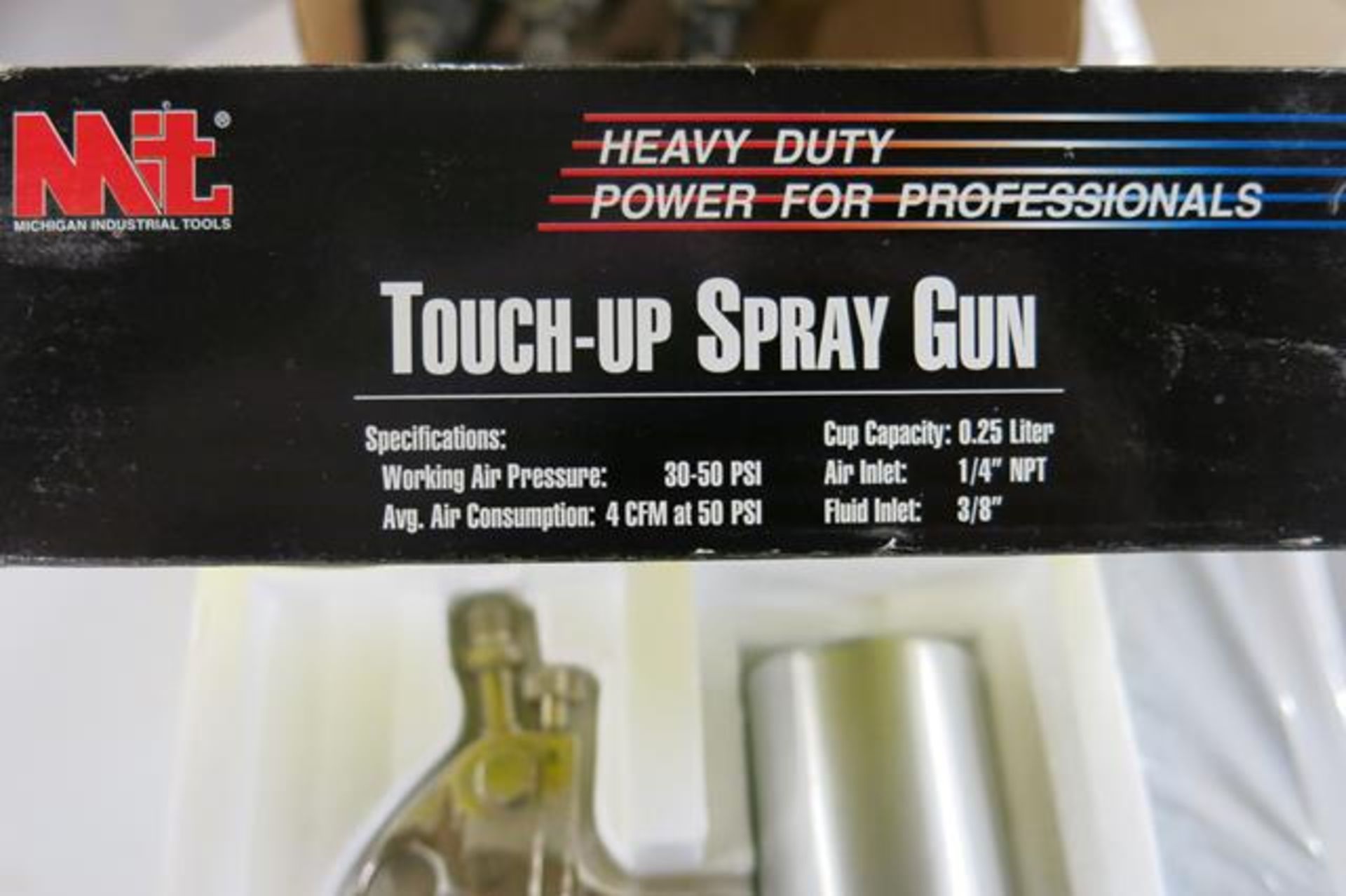 MIT, HEAVY DUTY, PNEUMATIC SPRAY GUN - NEW IN BOX - Image 3 of 4