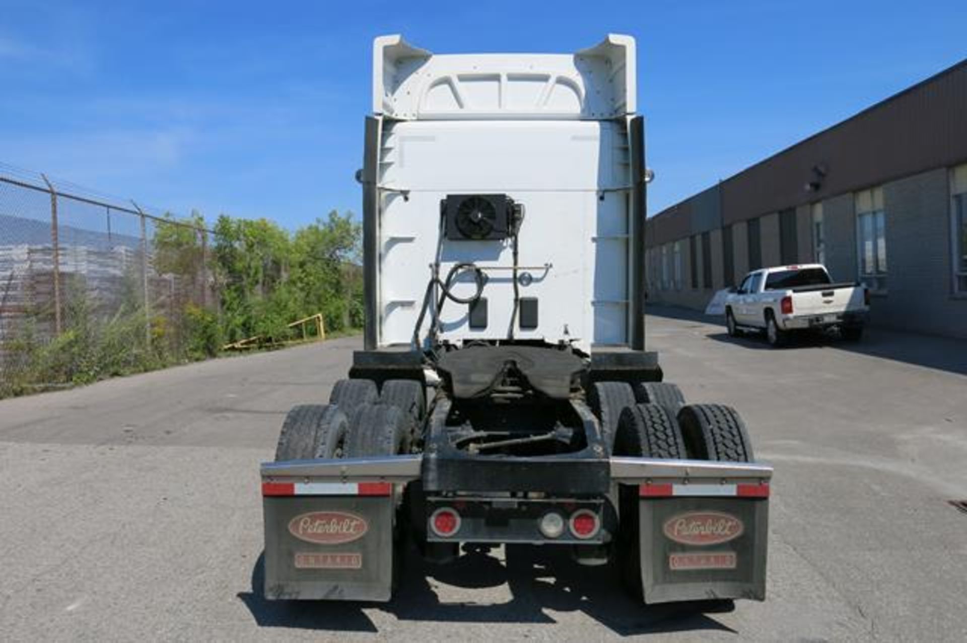 2014 PETERBILT, 579, TRACTOR TRAILER WITH WARRANTY - Image 5 of 33