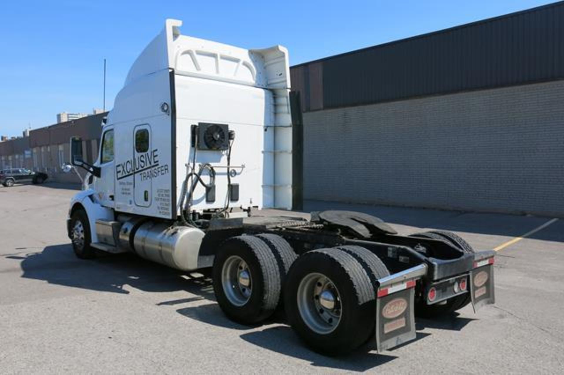 2014 PETERBILT, 579, TRACTOR TRAILER WITH WARRANTY - Image 4 of 33