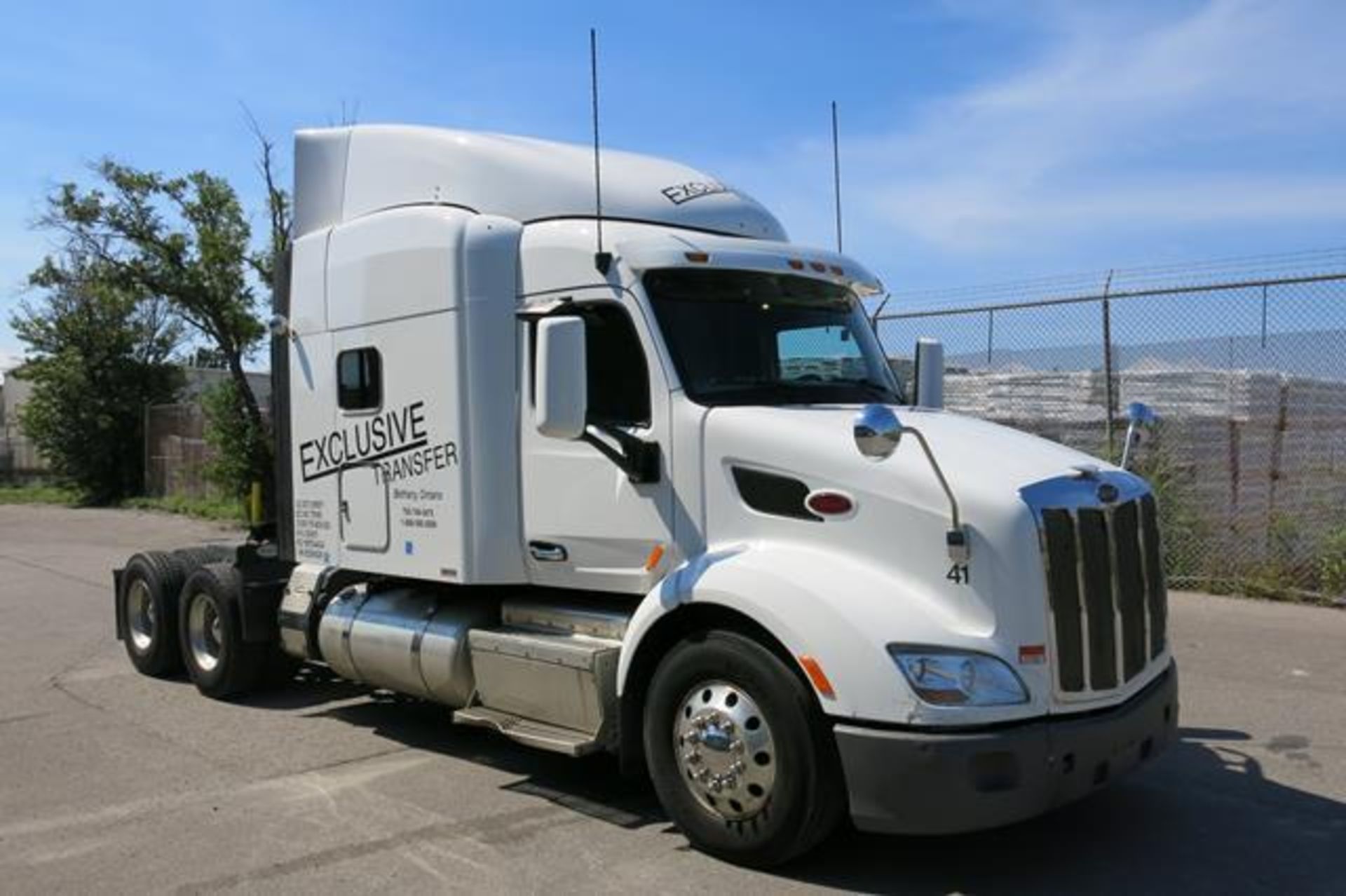 2014 PETERBILT, 579, TRACTOR TRAILER WITH WARRANTY - Image 8 of 33