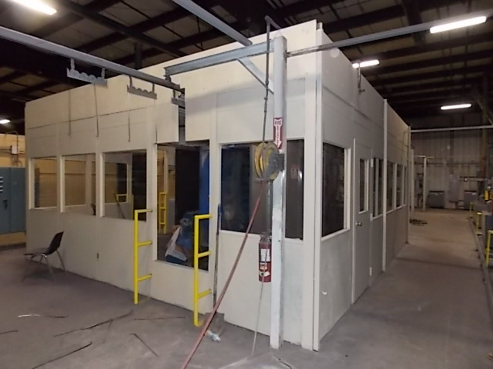 Nordson Manual Powder Booth, with 36 in. x 60 in. Openings, (2) Dust Systems, (2) Spray Guns with - Image 4 of 4