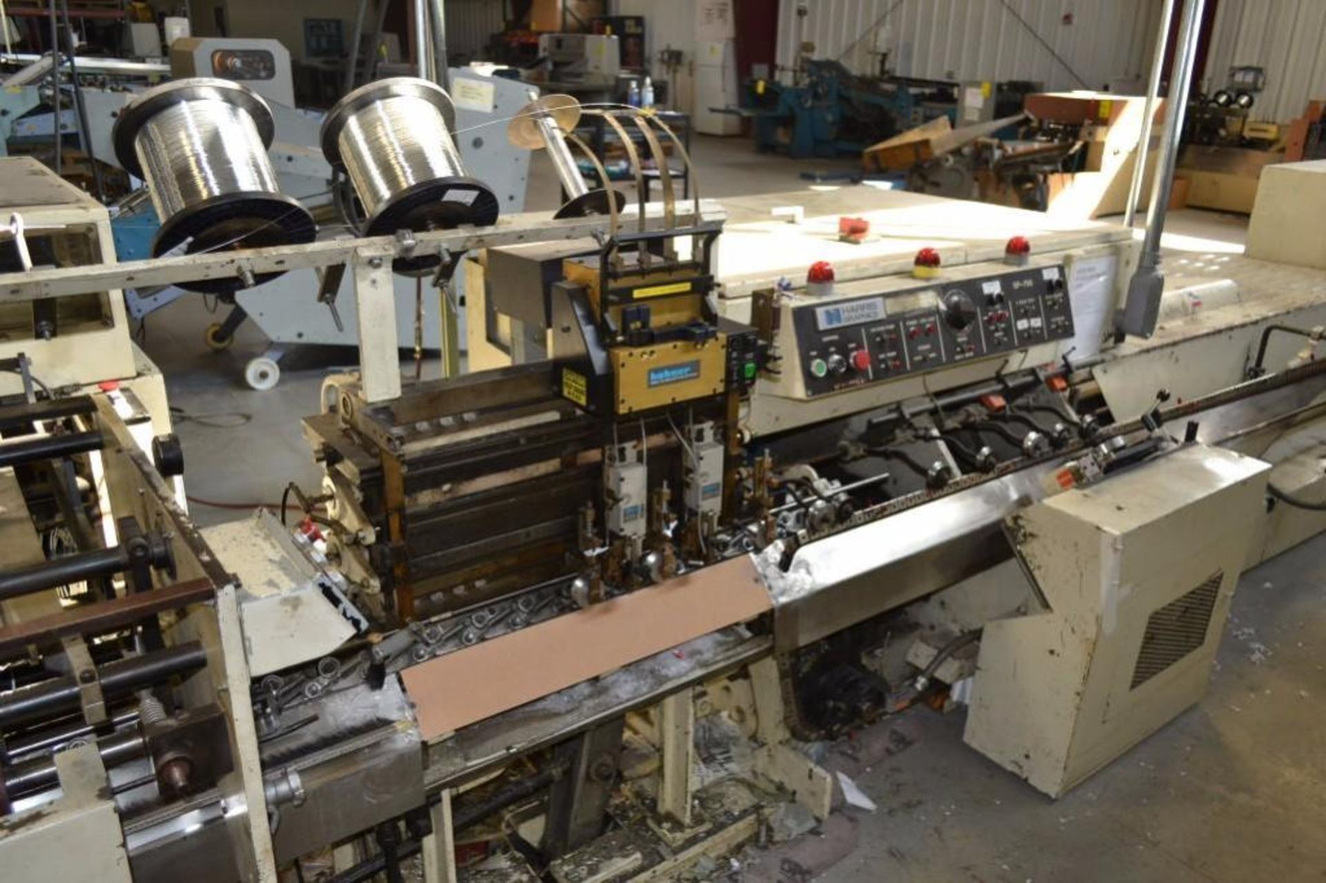 Harris 4-Pocket Saddle Stitcher Model SP750, S/N SS962-G, with Cover Feed, Hohner HSS-18 Selective S - Image 3 of 5