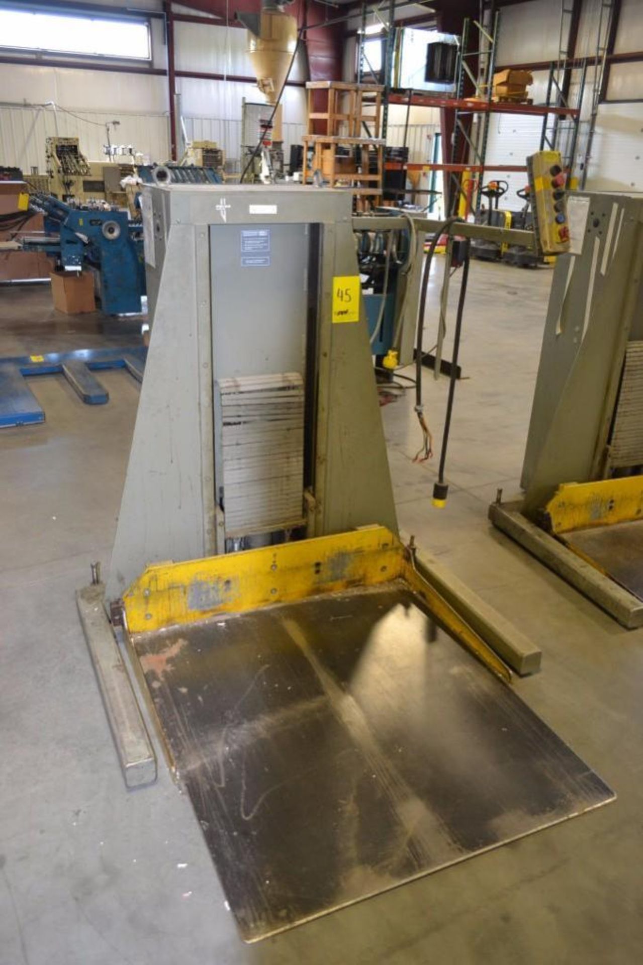 Polar Pallet Lift Model LW1000, S/N 5872393