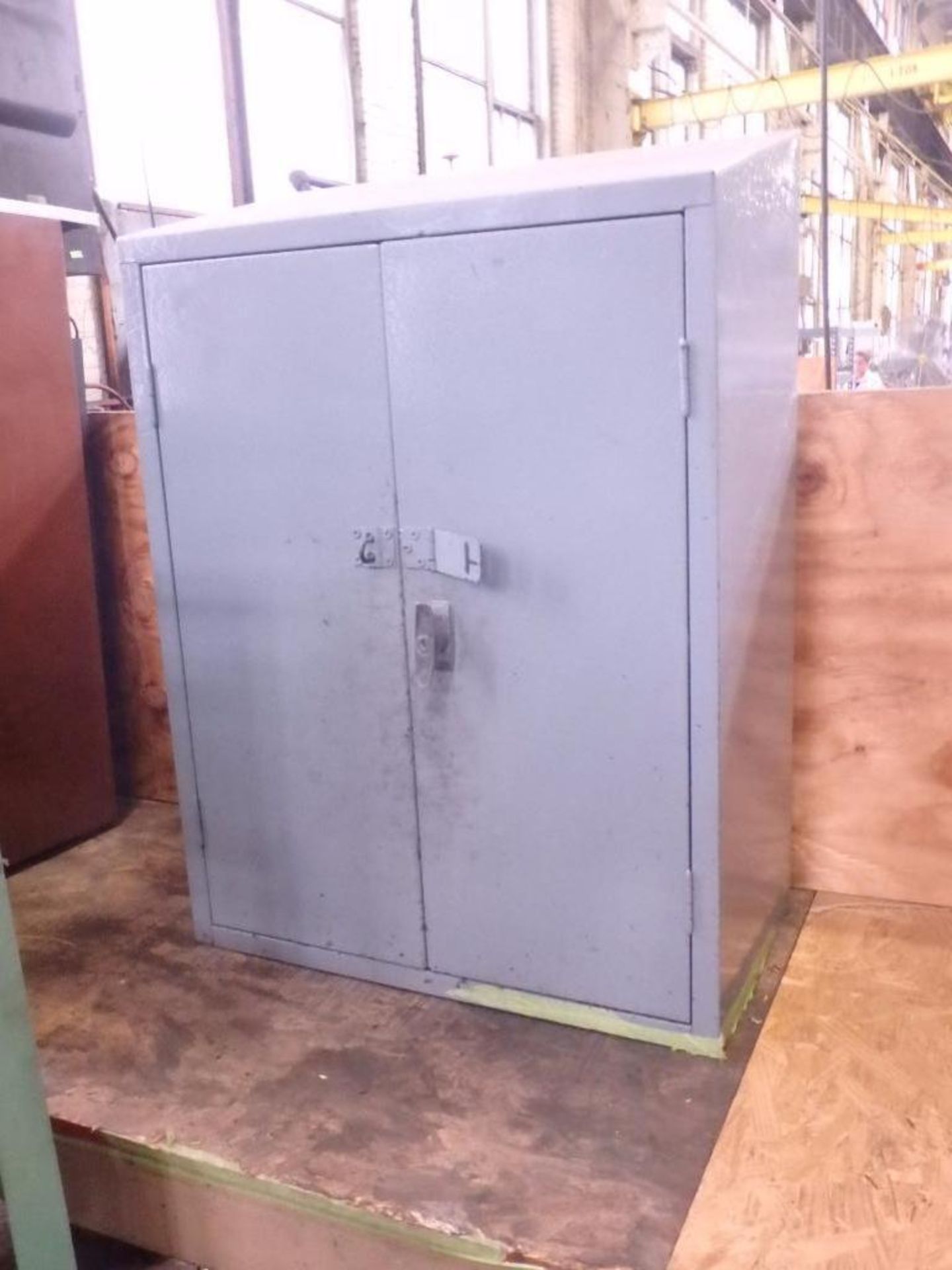 LOT: Whirlpool Refrigerator/Freezer Model WRS325FDAB02, S/N HR40610929, (2) Metal Tables, (3) Small - Image 6 of 6