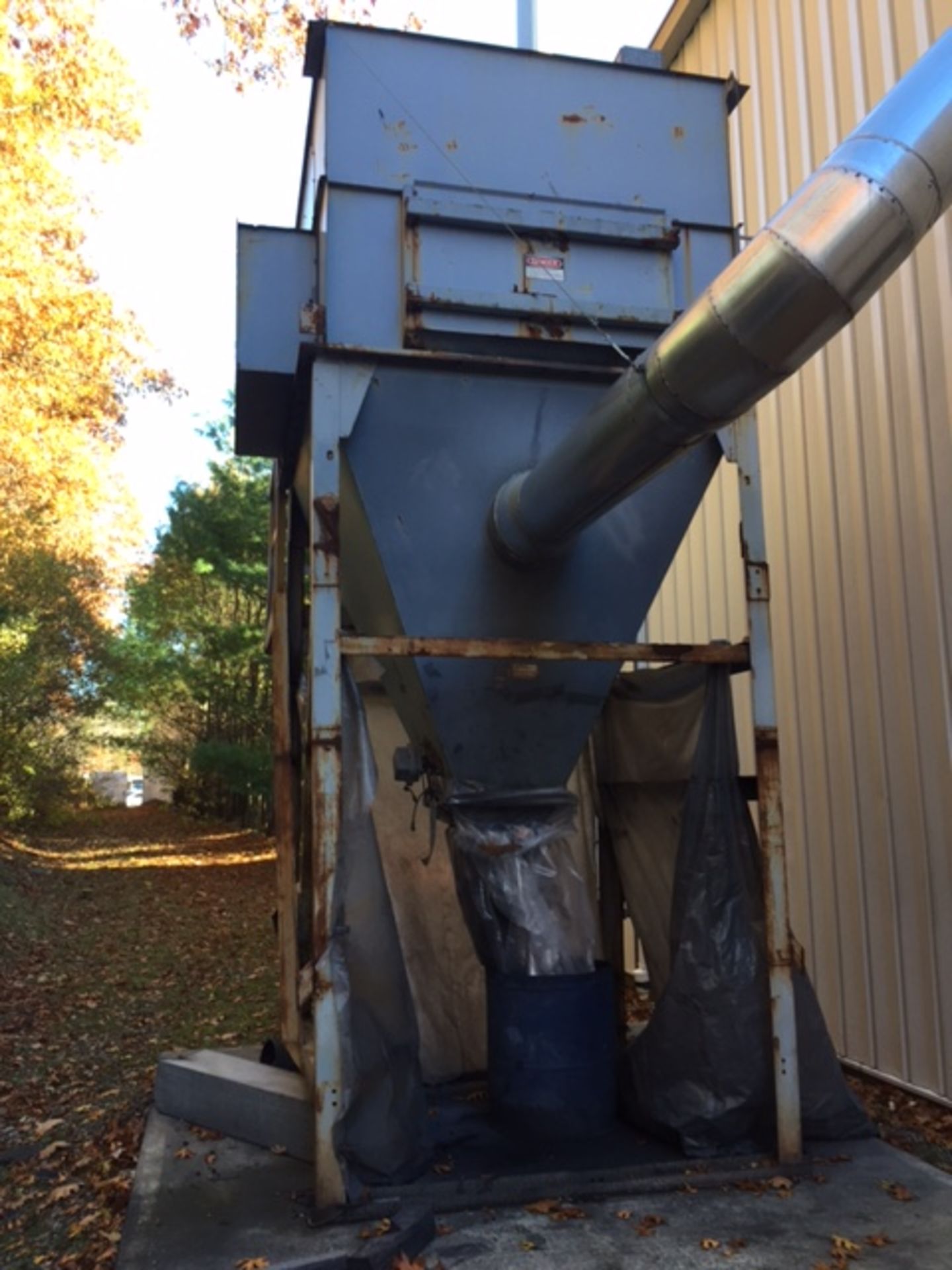 LOT: Dust Collector with Ducting. LATE REMOVAL - 12/9/2016 - Image 2 of 4