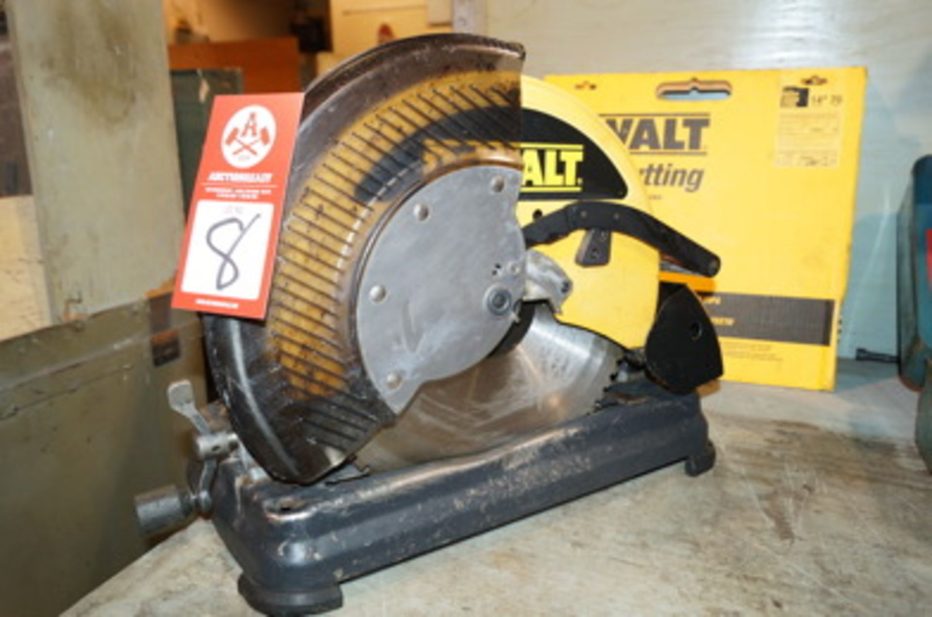 Dewalt Multicutter Saw Model DW872 s/n:347140 w/ Spare blades