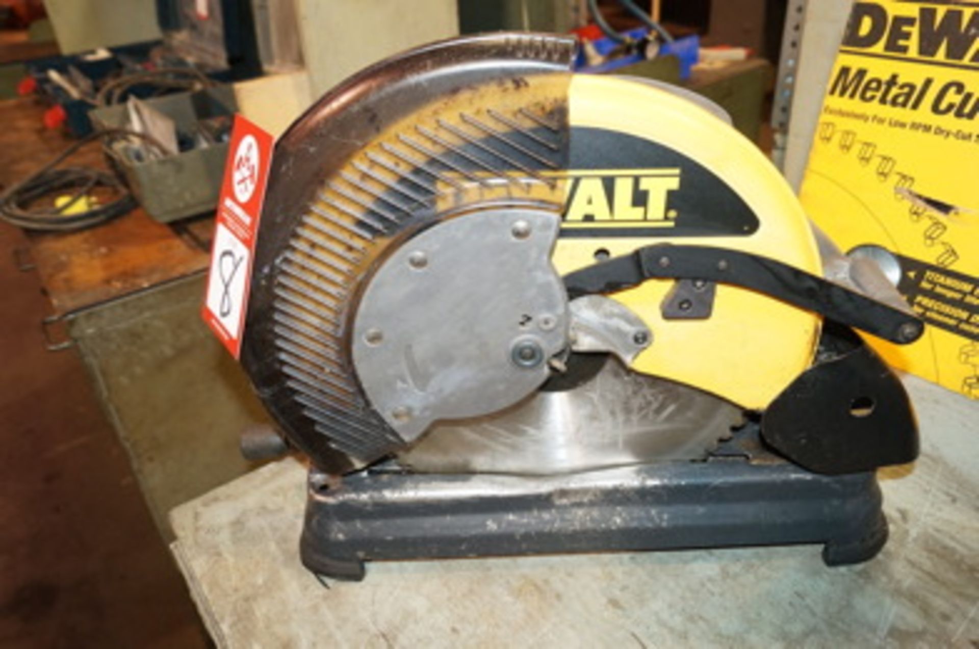 Dewalt Multicutter Saw Model DW872 s/n:347140 w/ Spare blades - Image 2 of 3