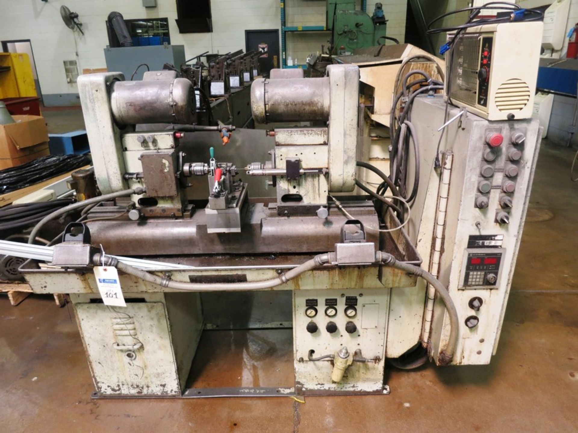 UNIVERSAL AUTOMATIC MODEL AD, S/N 1385