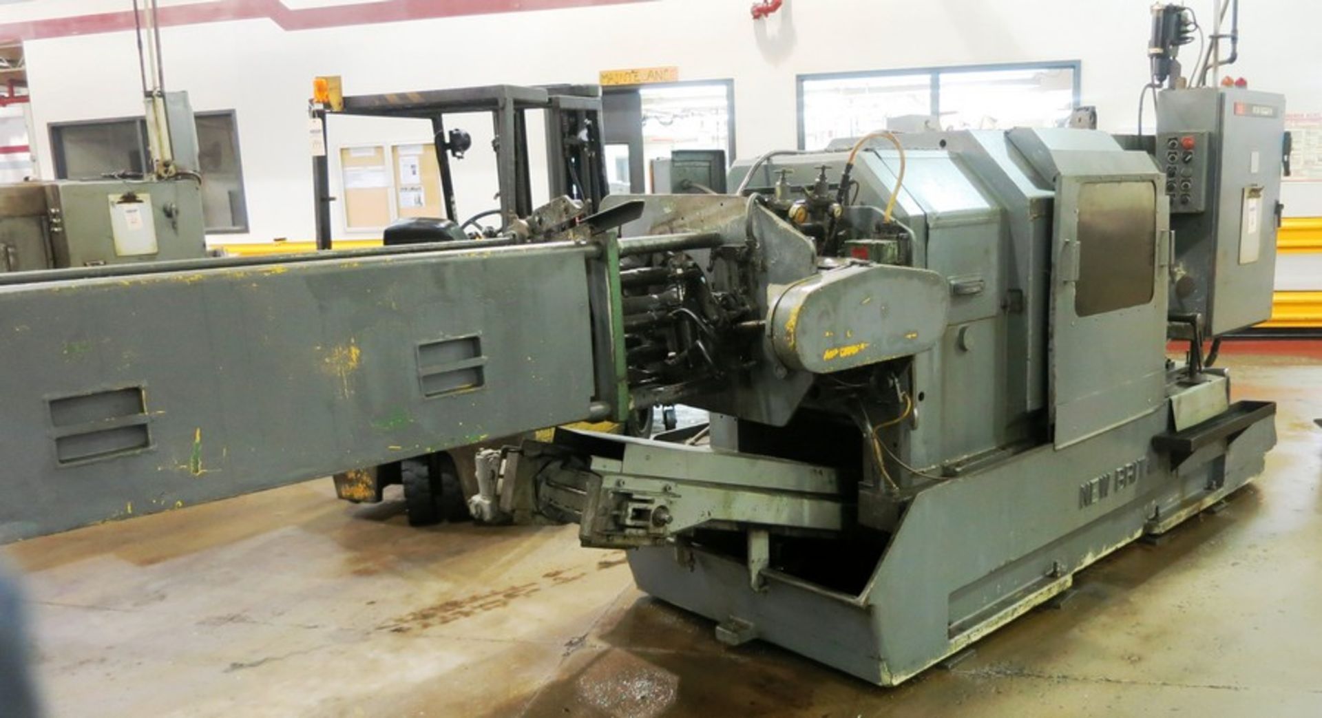 1 1/4" NEW BRITAIN MODEL 52 6 SPINDLE AUTOMATIC SCREW MACHINE, S/N 37404 - Image 2 of 4