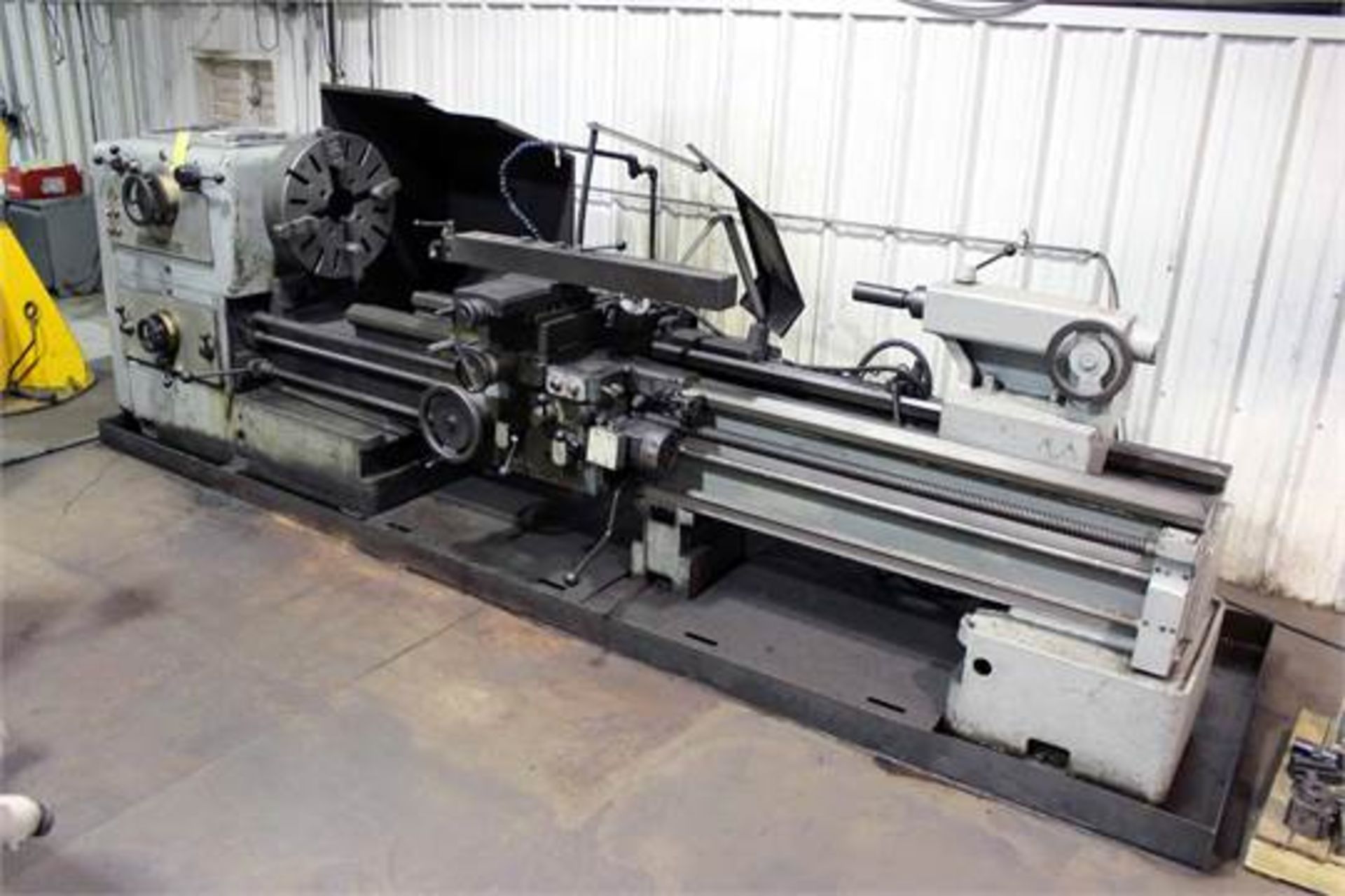 30" x 120" SUMMIT GAP BED ENGINE LATHE