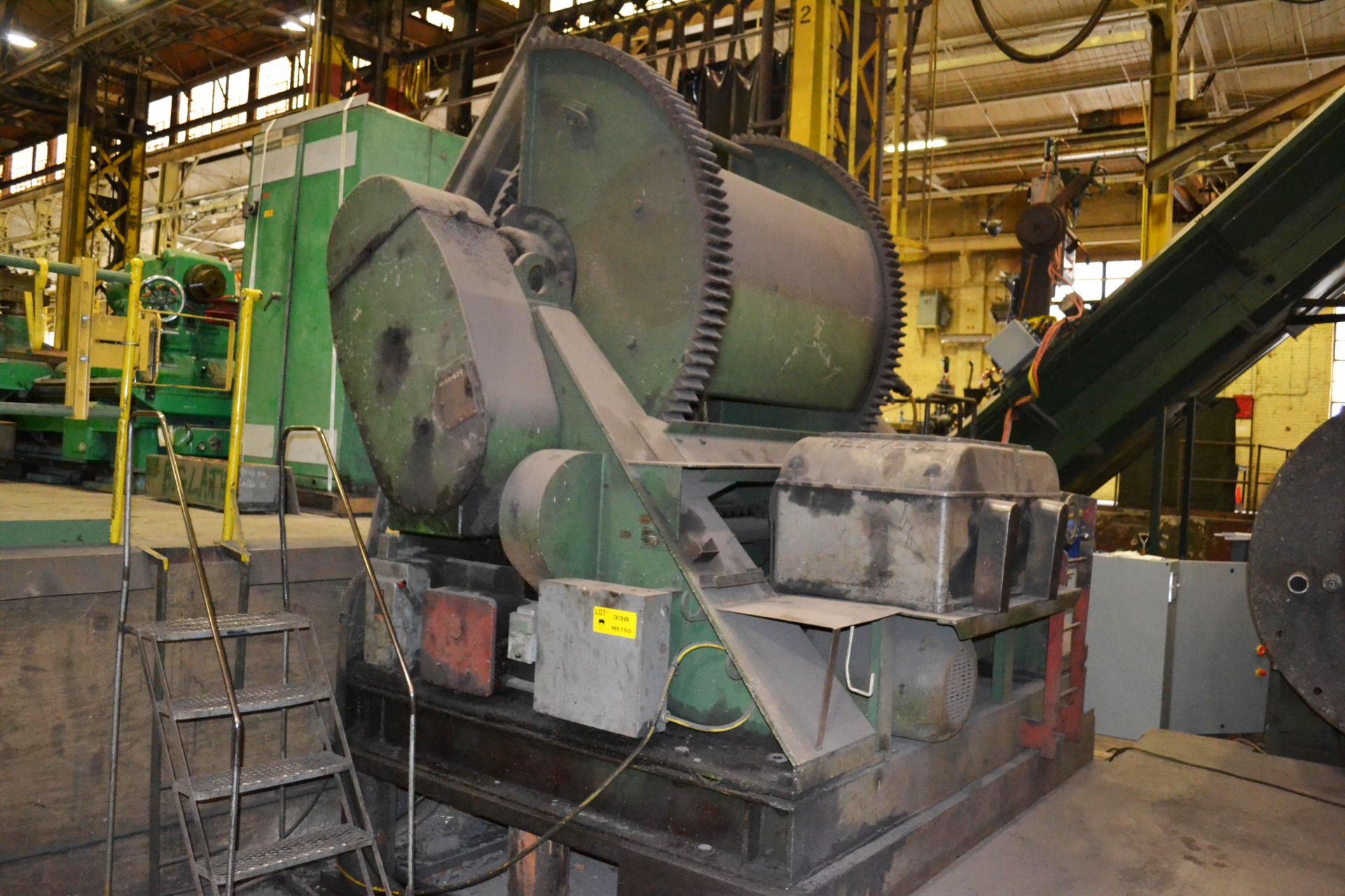 WORTHINGTON 400P 40000 LBS WELDING POSITIONER WITH 84" X 84" TABLE, VARIABLE SPEED DRIVE, TILT & - Image 2 of 4