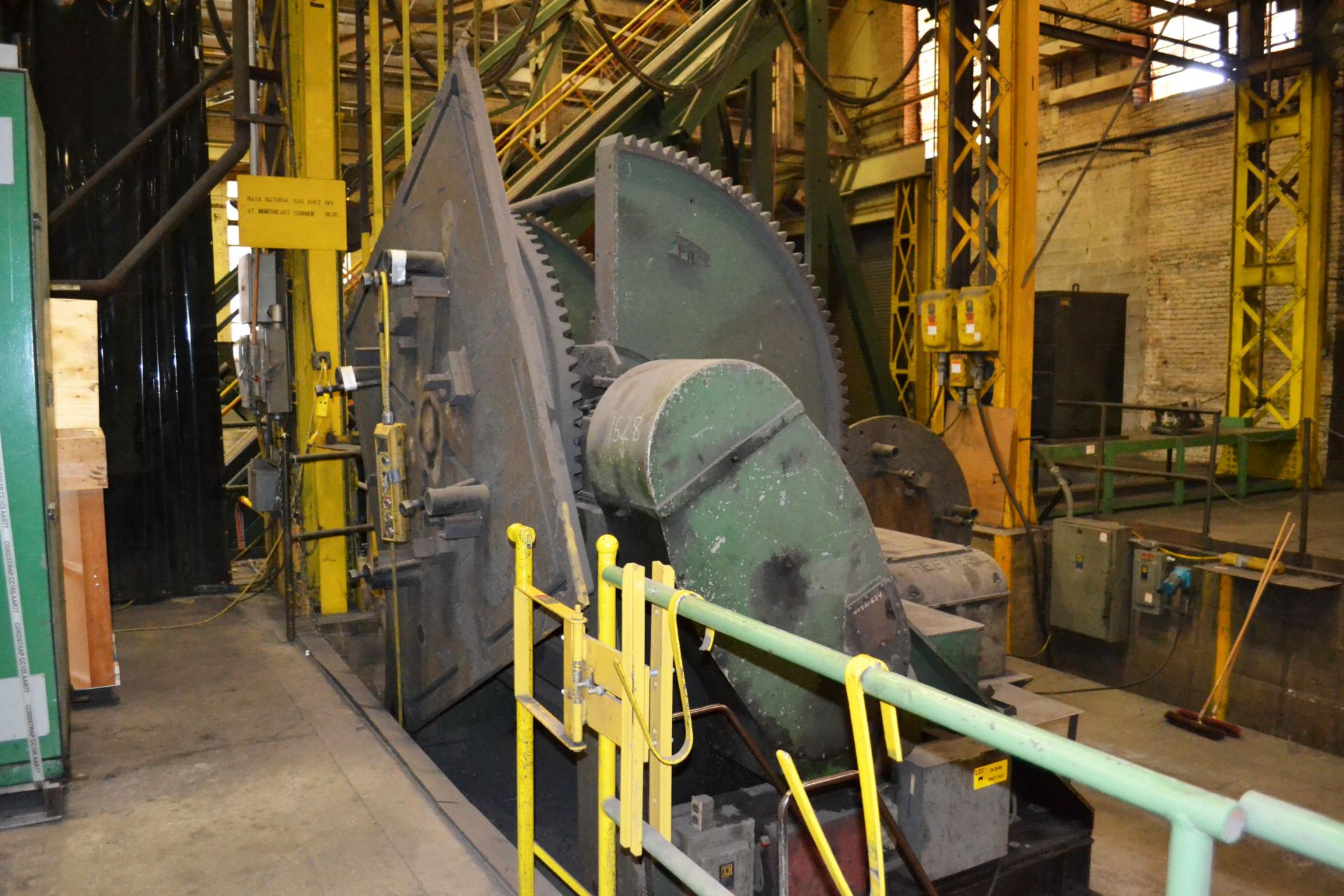 WORTHINGTON 400P 40000 LBS WELDING POSITIONER WITH 84" X 84" TABLE, VARIABLE SPEED DRIVE, TILT &