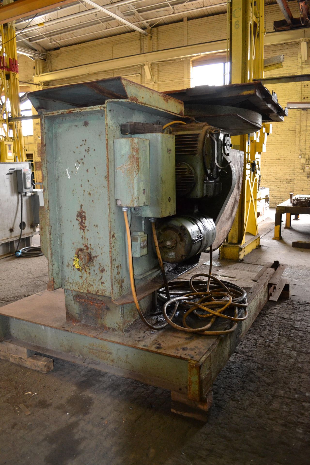 PANDJIRIS 250MCRM1 25000 LBS WELDING POSITIONER WITH 72" X 70" TABLE, VARIABLE SPEED DRIVE, TILT & - Image 3 of 4