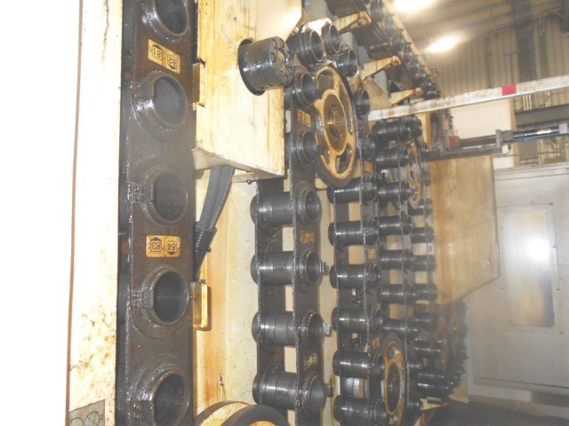 DAEWOO DMH-800 CNC HORIZONTAL MACHINING CENTER (2005) - Image 9 of 12