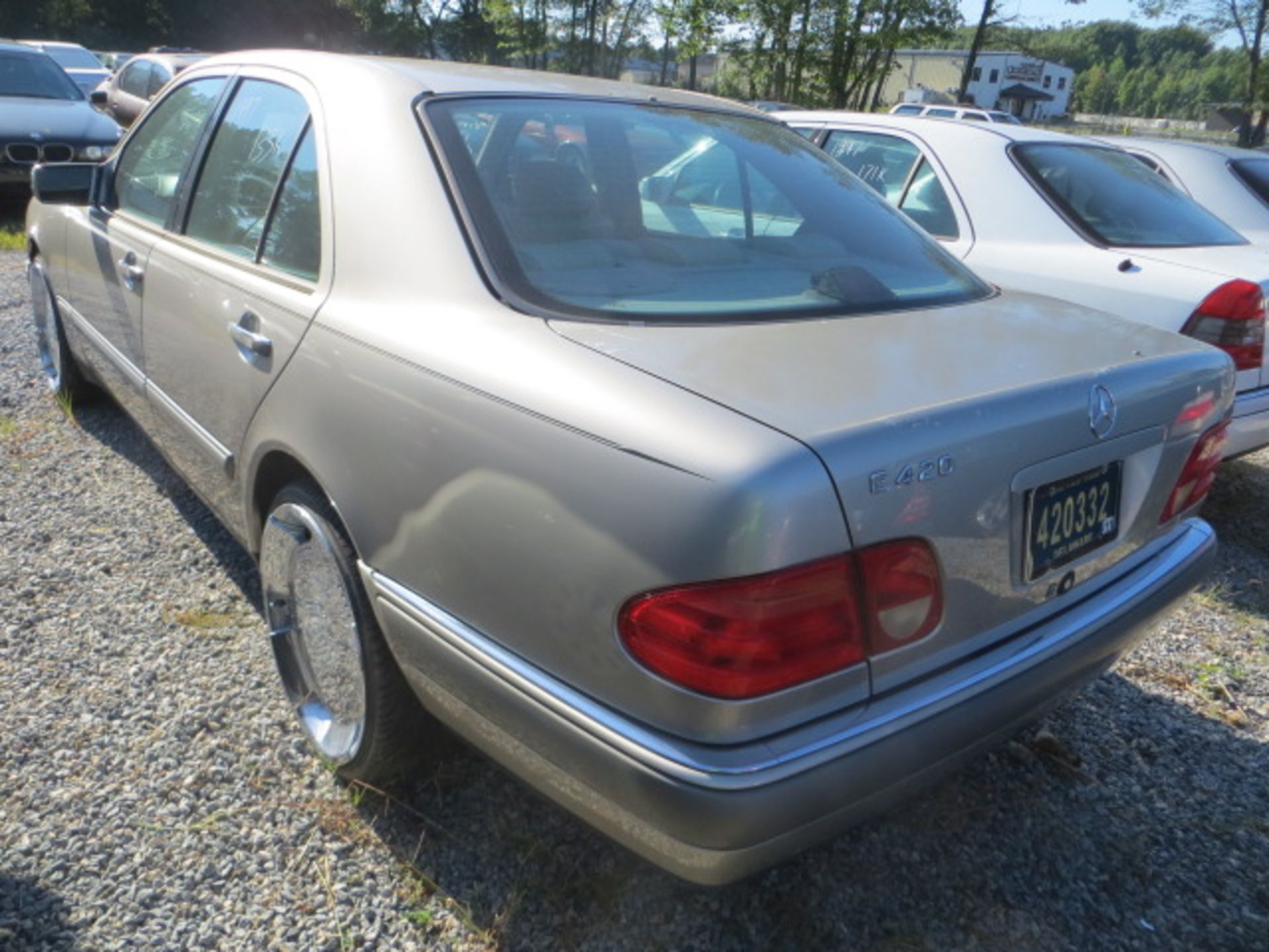 1997 Mercedes Benz E420-NEEDS HEATER HOSE 189000 MILES,VIN WDBJF72F8VA305016, SOLD WITH GOOD TRANSFE - Image 3 of 4