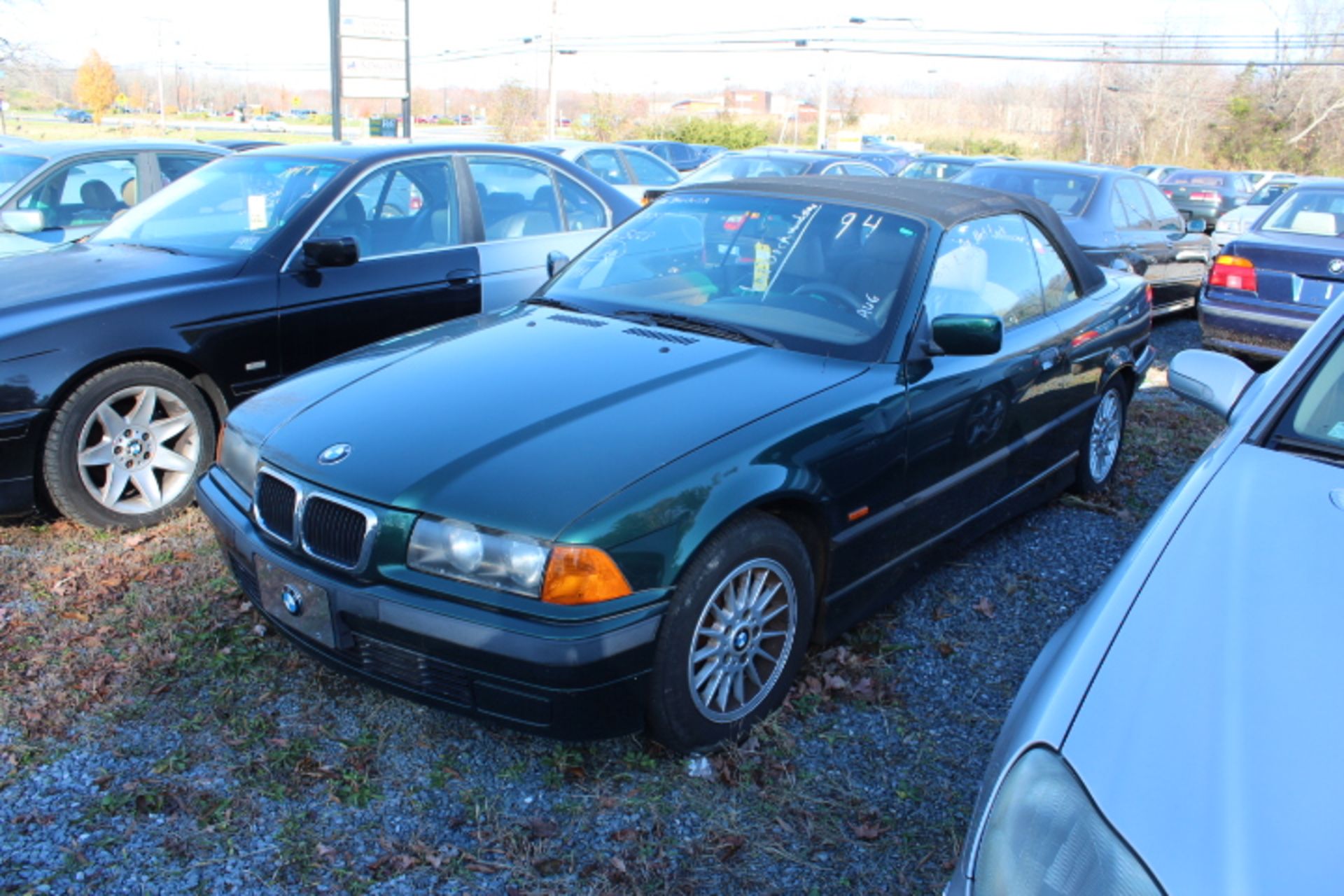 1999 BMW 323i-NEEDS BACK WINDOW-CRACKED WINDSHIELD 119000 MILES,VIN WBABJ733XXEA65228, GOOD TITLE - Image 2 of 3