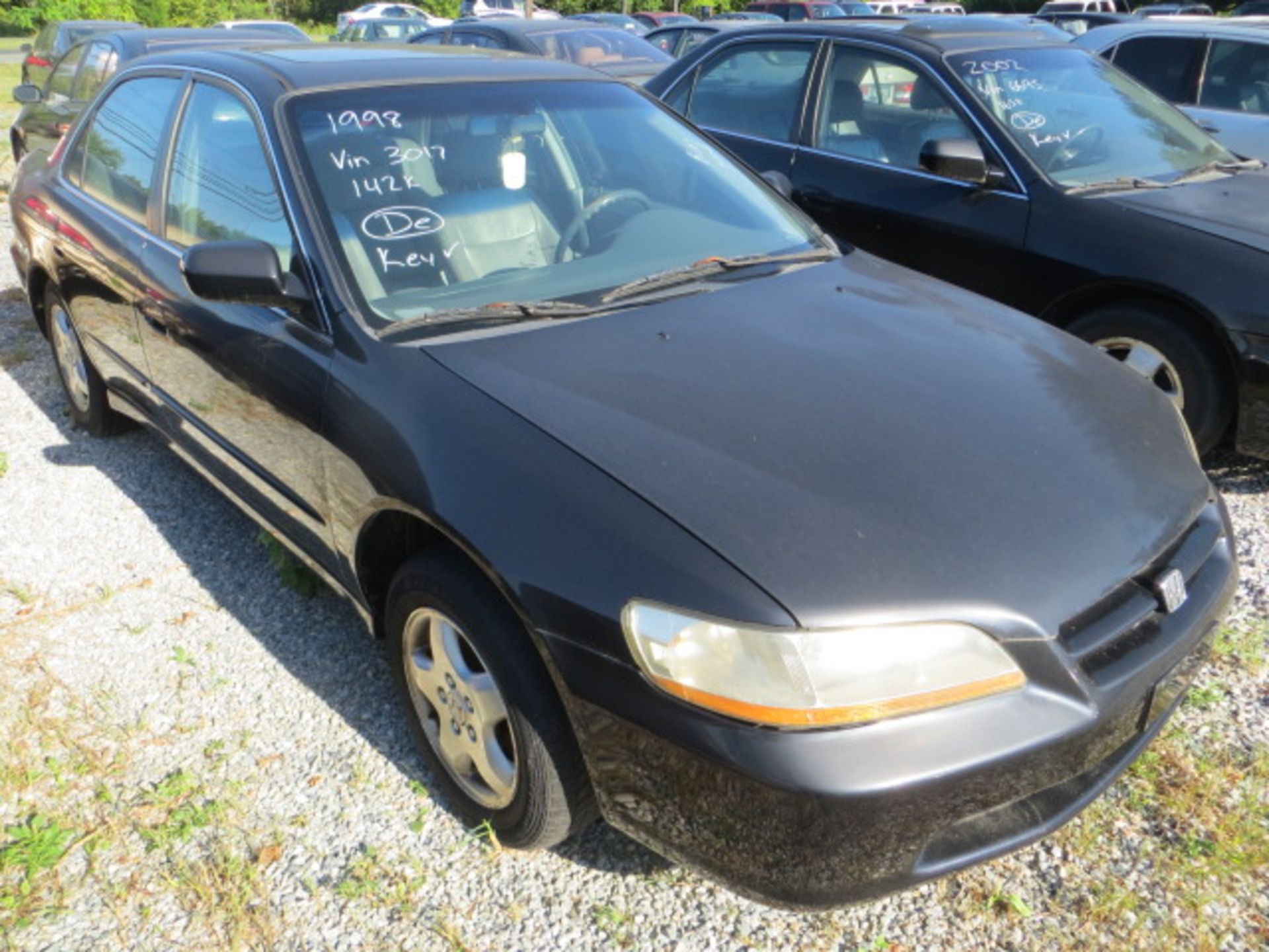 1998 Honda Accord EX 142000 MILES,VIN 1HGCG1650WA003017, SOLD WITH GOOD TRANSFERABLE TITLE