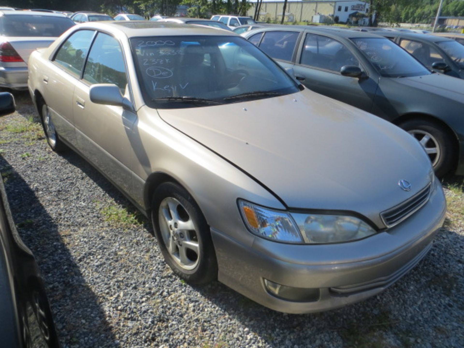 2000 Lexus ES300 238000 MILES,VIN JT8F28G3Y5093632, SOLD WITH GOOD TRANSFERABLE TITLE, ALL VEHICLES